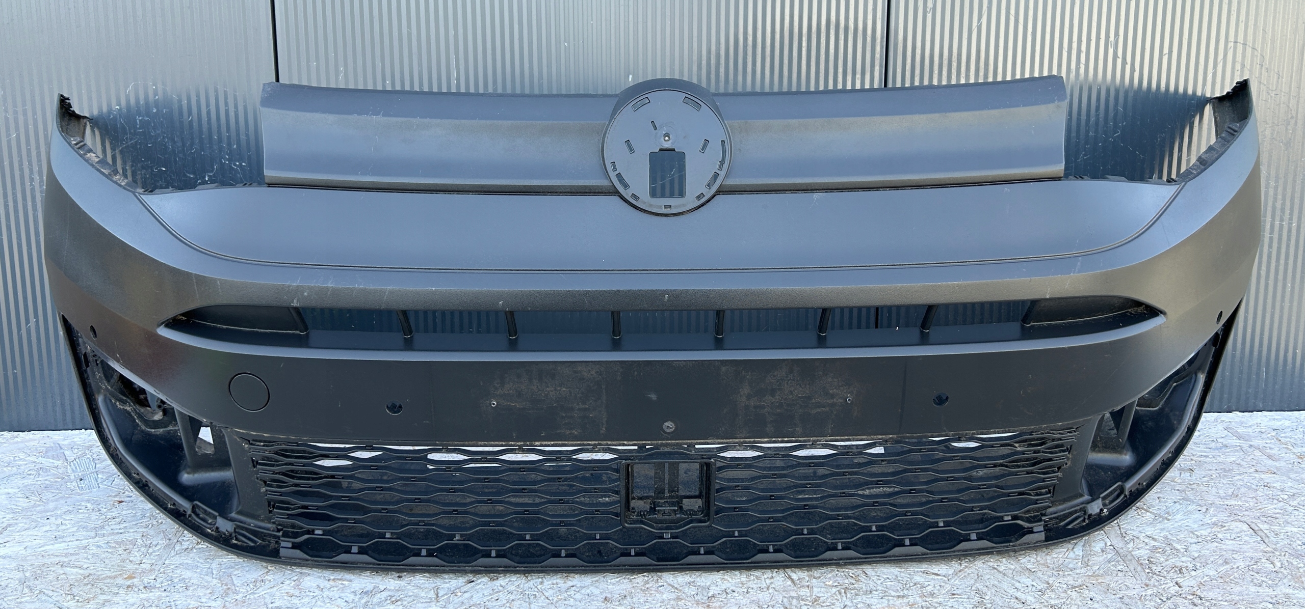 lökhárító eleje elsö VW CADDY IV 20- PDC