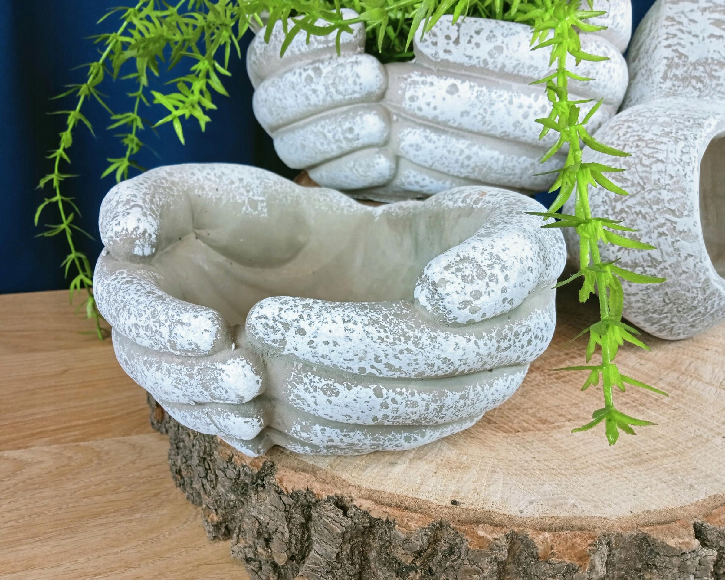 OSŁONKA BETONOWE DŁONIE Wysokość produktu 11 cm