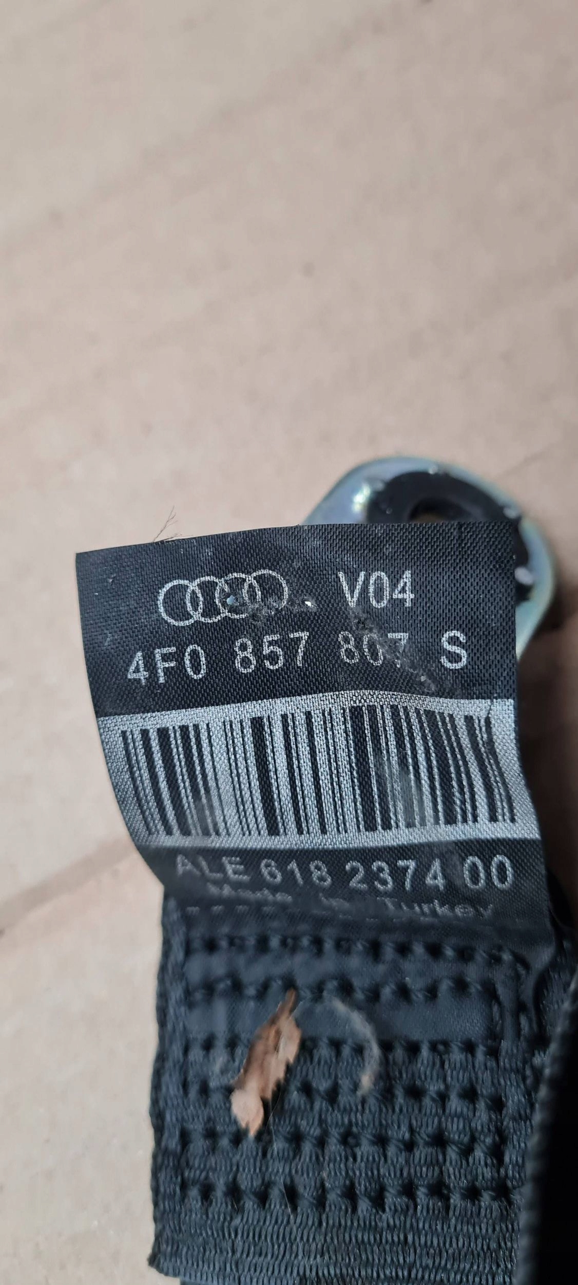 A6 C6 LIFT Gurten Sicherheits mitte KANAPY OPARCJA 4F0857807S