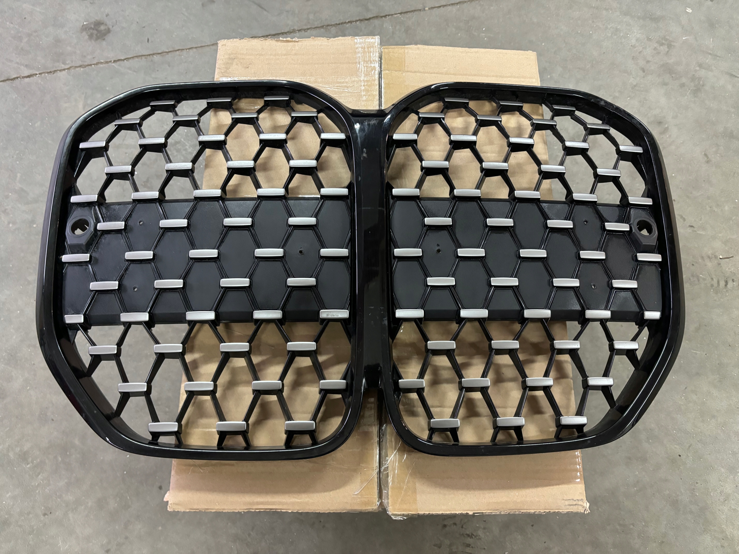 BMW 4 G23 Kühlergrill FRONTGRILL Kühlergitter - Thumbnail 1