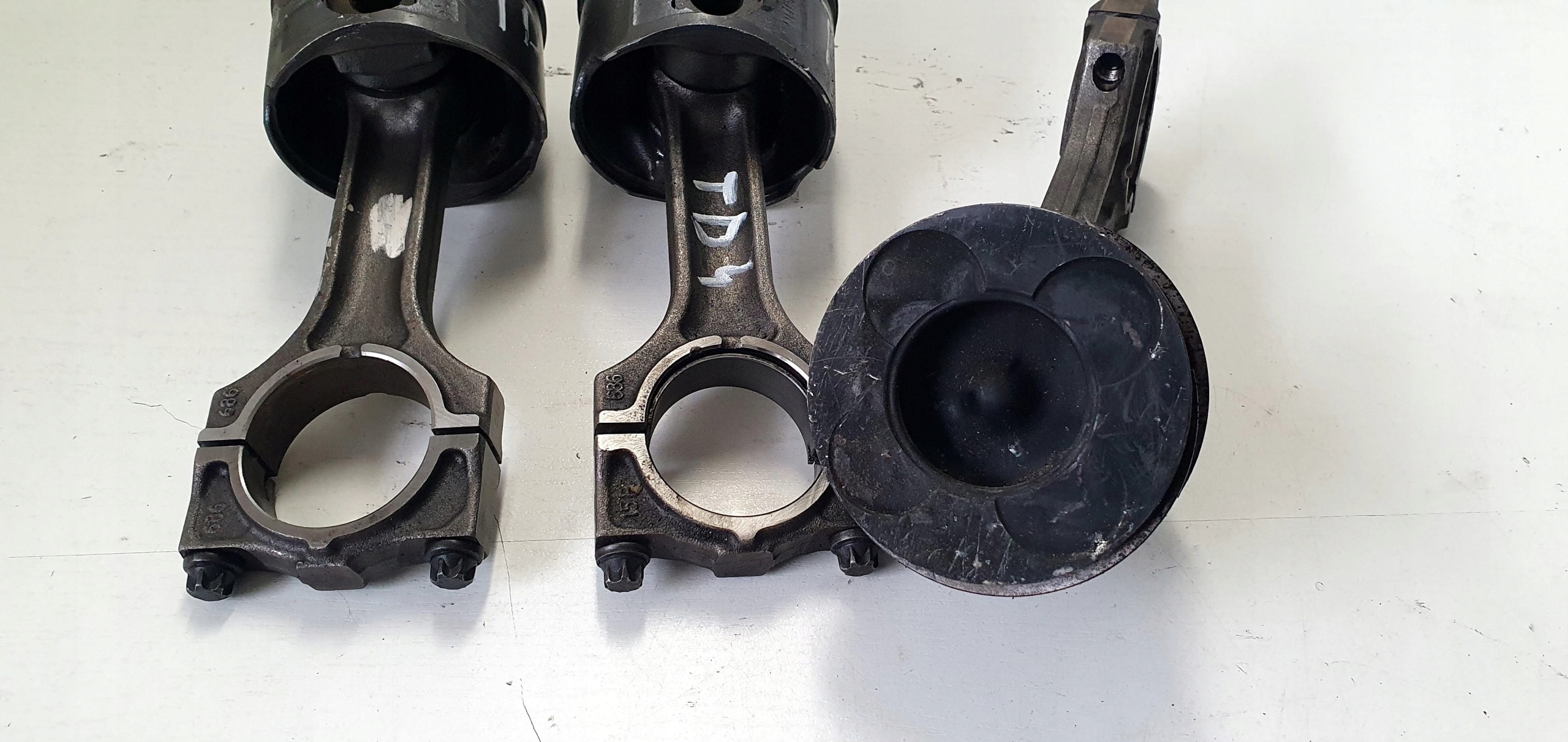 Tłoki Land rover freelander 2.0 TD4 Producent części Land Rover OE