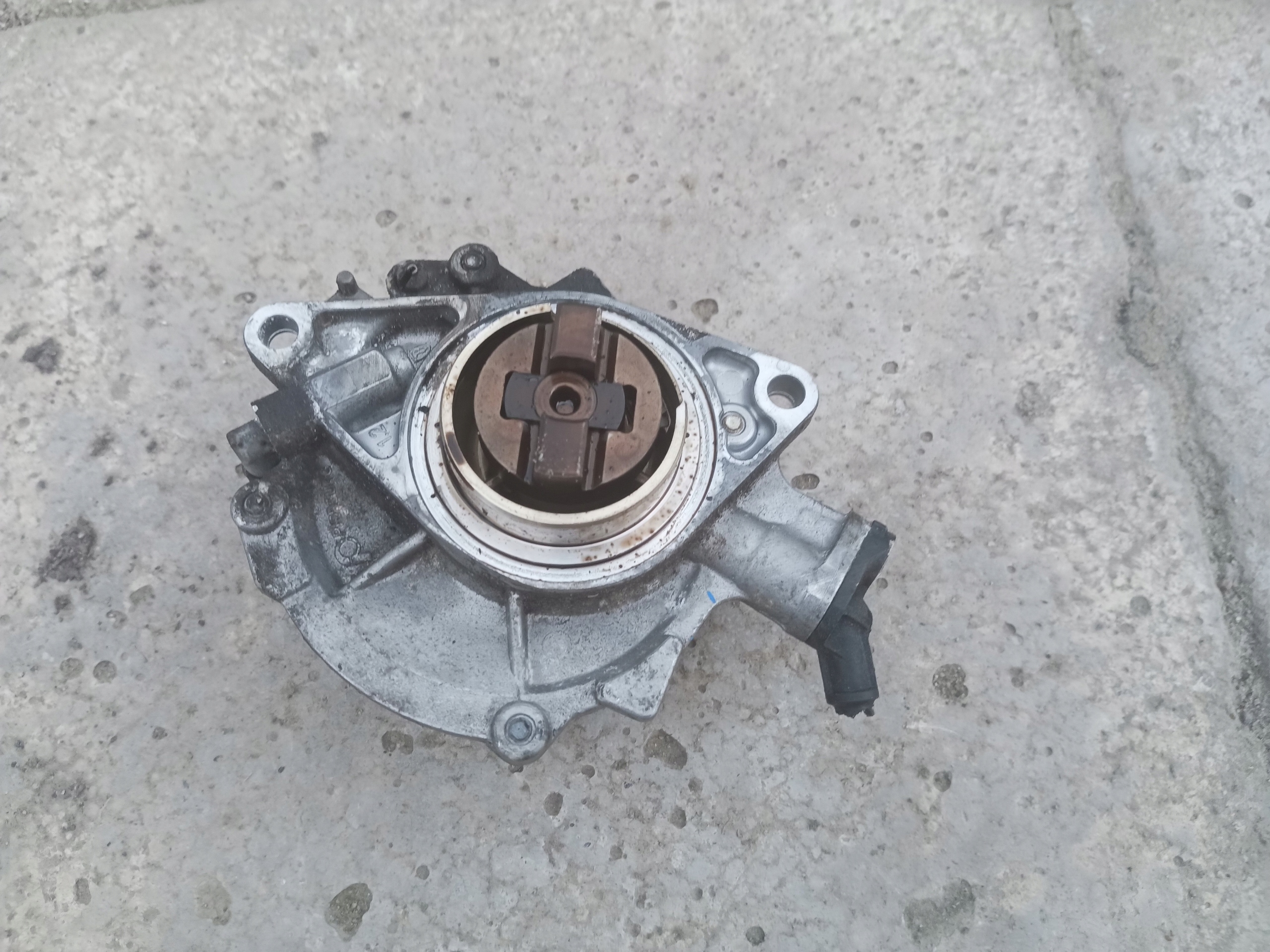 MINI R56 psa 1.6T N14B16A насос вакум