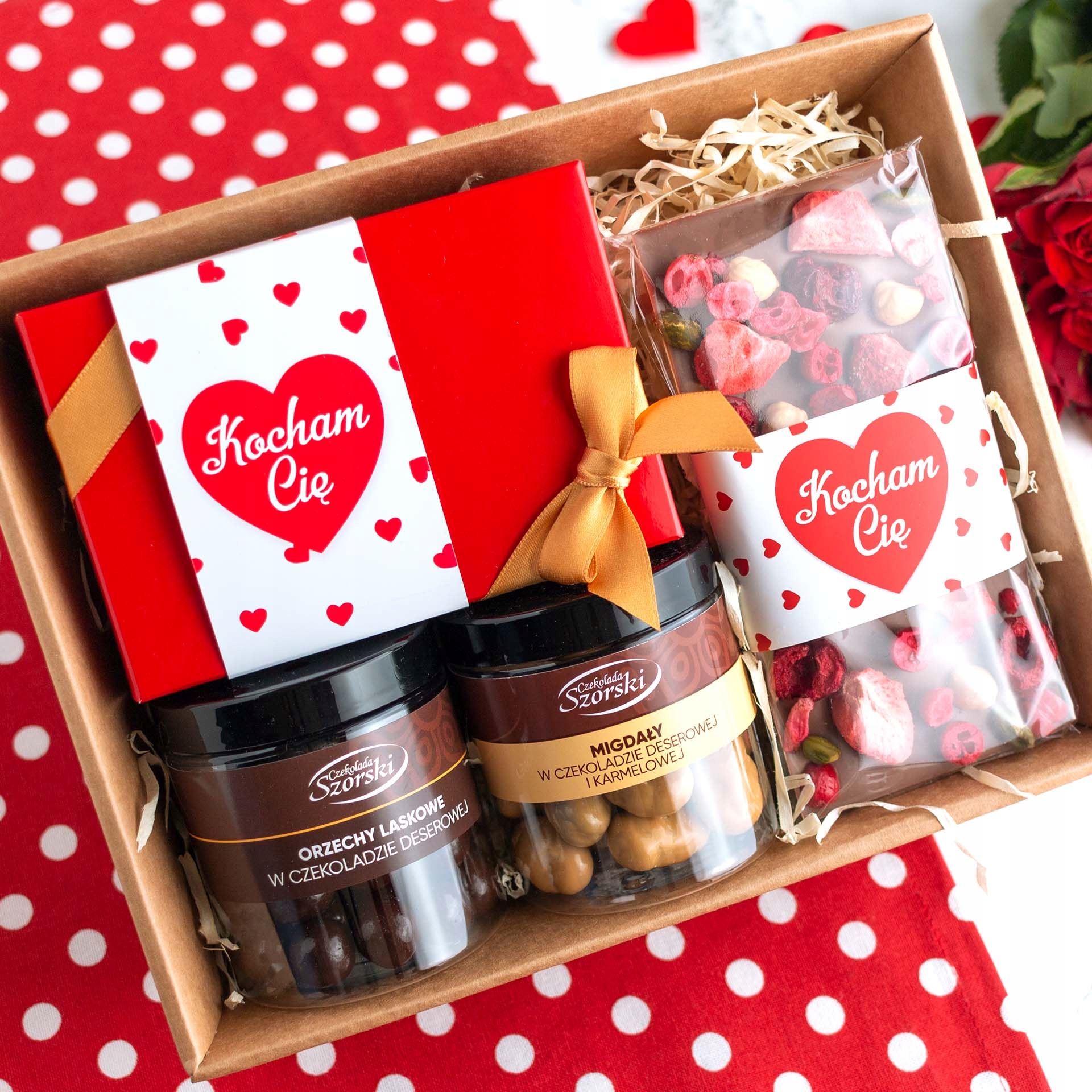 Kosz prezentowy na Walentynki Kocham Cię