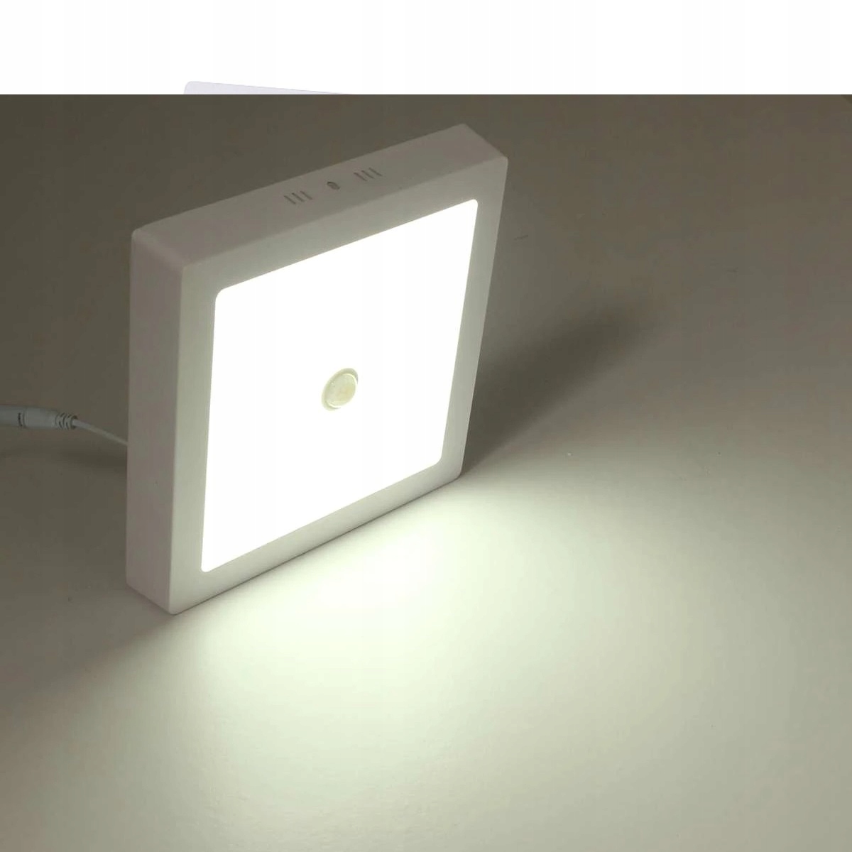 Plafon 18W, czujnik ruchu i zmierzchu, 4000K Marka inna