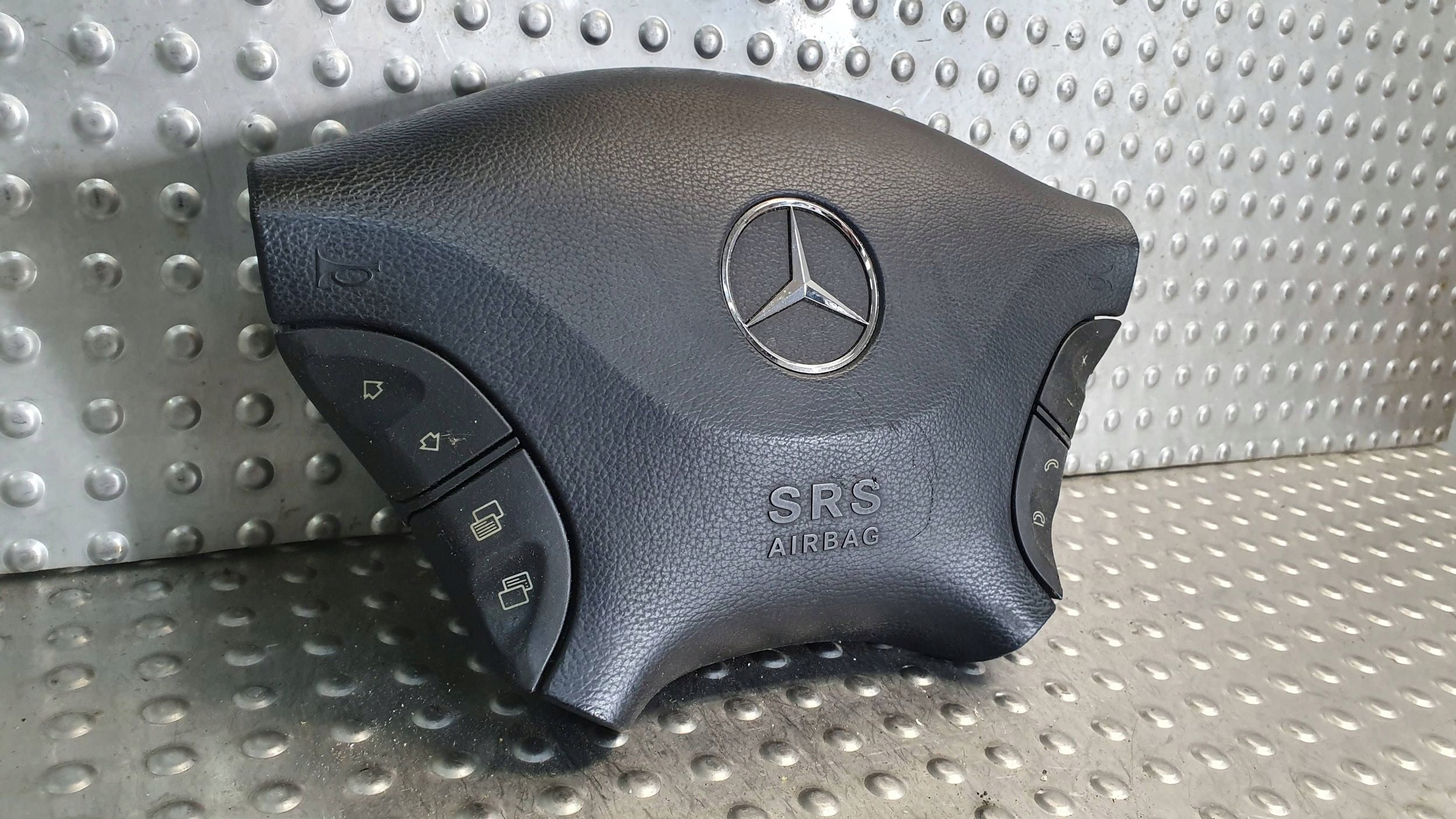 Airbag Deckel AIRBAG MERCEDES SPRINTER W906 MULTIFUNKCJA 06- A906860130