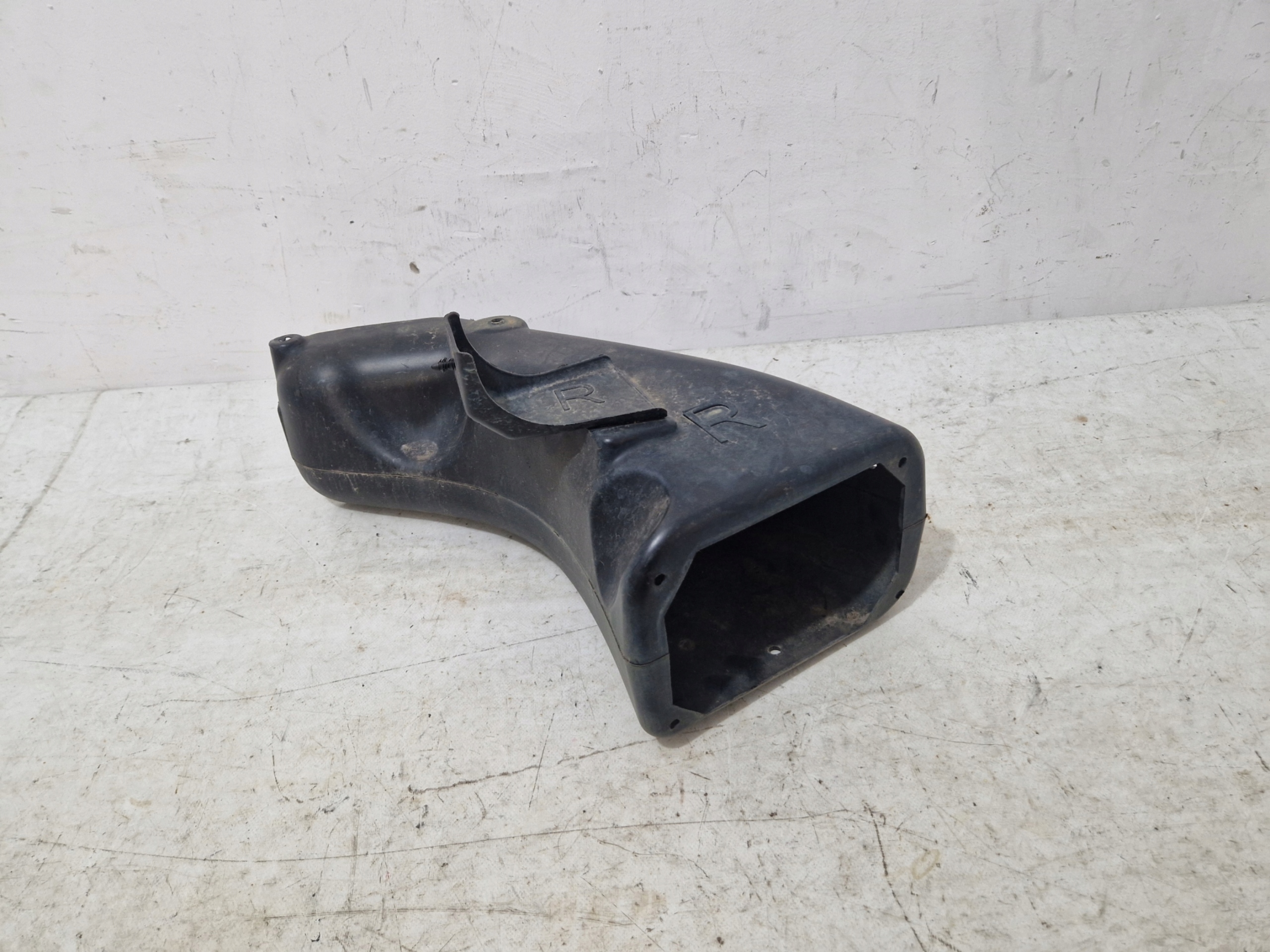 DODGE CHARGER 2019- rohr DOLOT luftansaugkanal SRT 68228404AD