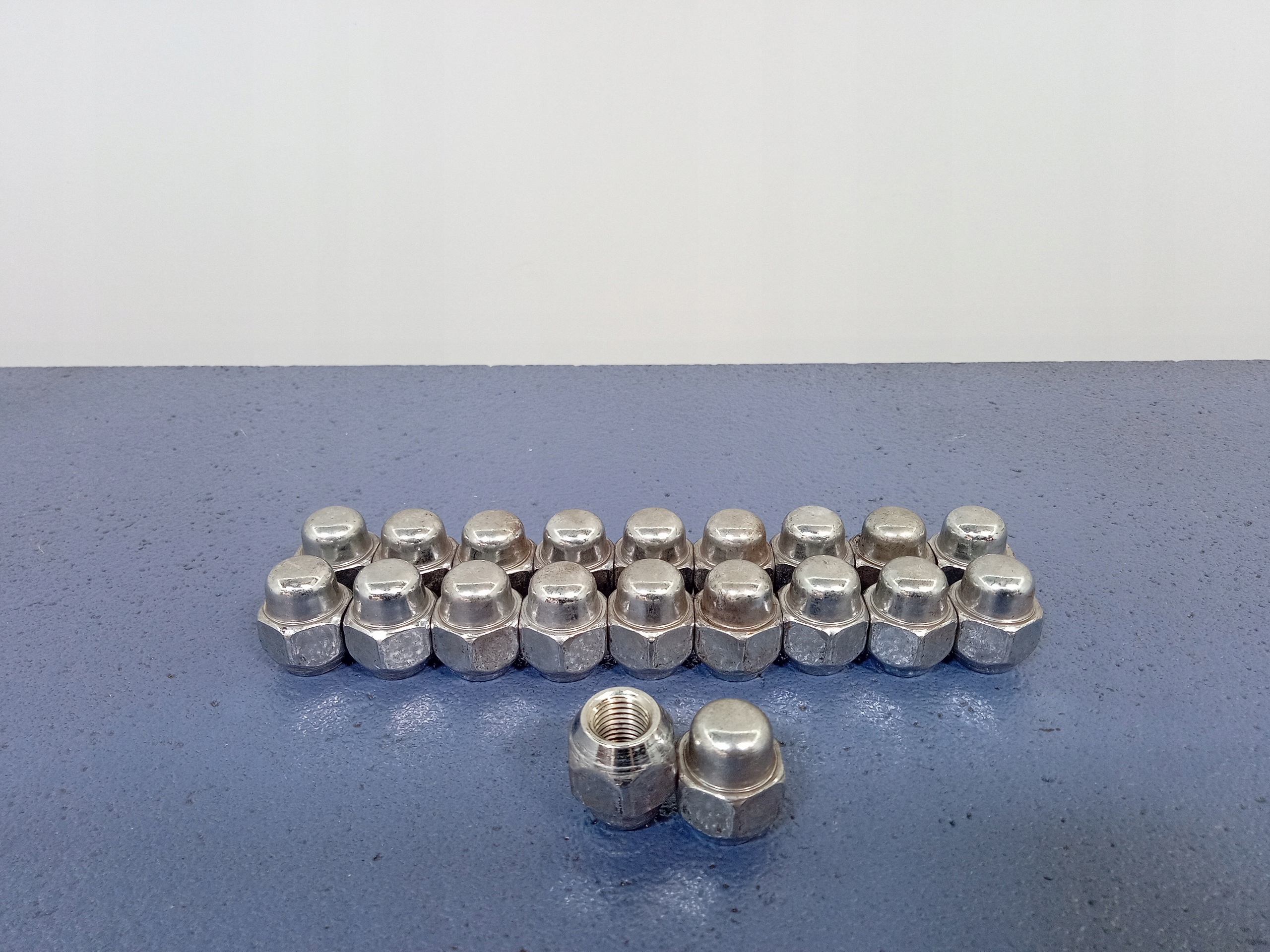 HYUNDAI TUCSON IV КОЛІСНІ ГАЙКИ M12X1. 5 ПОВНИЙ КОМПЛЕКТ