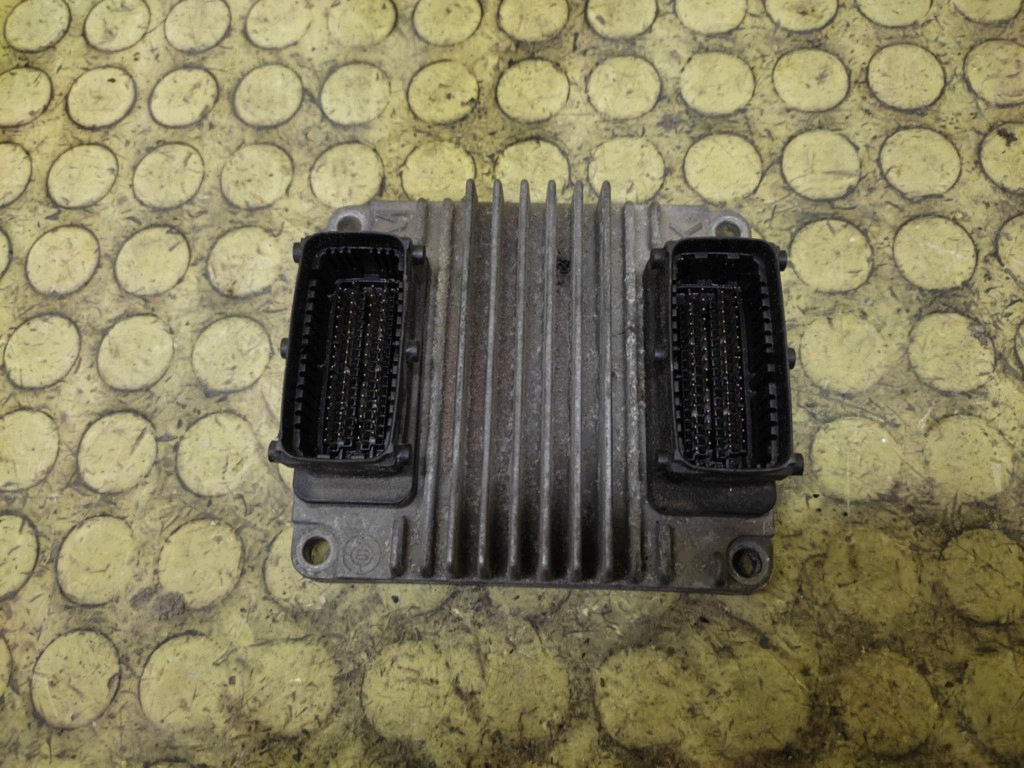 OPEL ASTRA G 1.7 D unité de commande électronique uce moteur 12212819