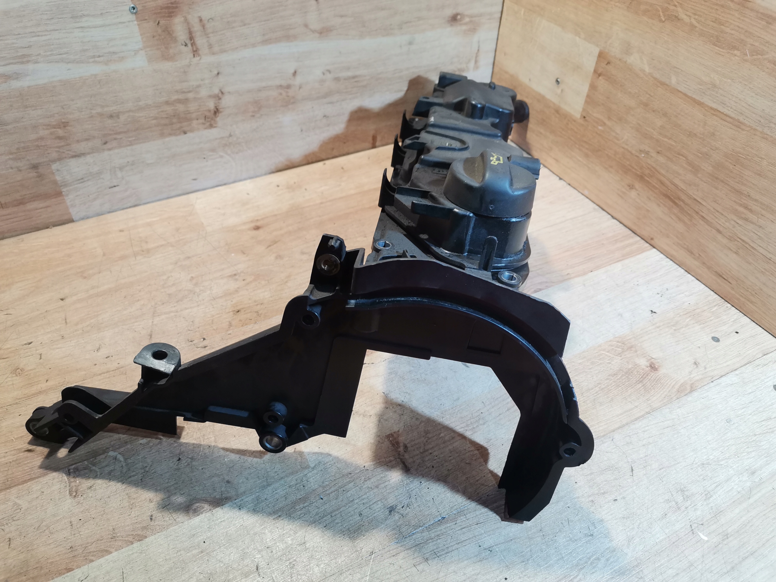 Abdeckung der Ventile PEUGEOT CITROEN 1.6 BLUEHDI M06042A153