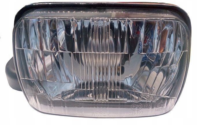 Lampa przednia FIAT 126 126P MALUCH ROK PRODUKCJI OD 1972-2000 Producent części Wesem