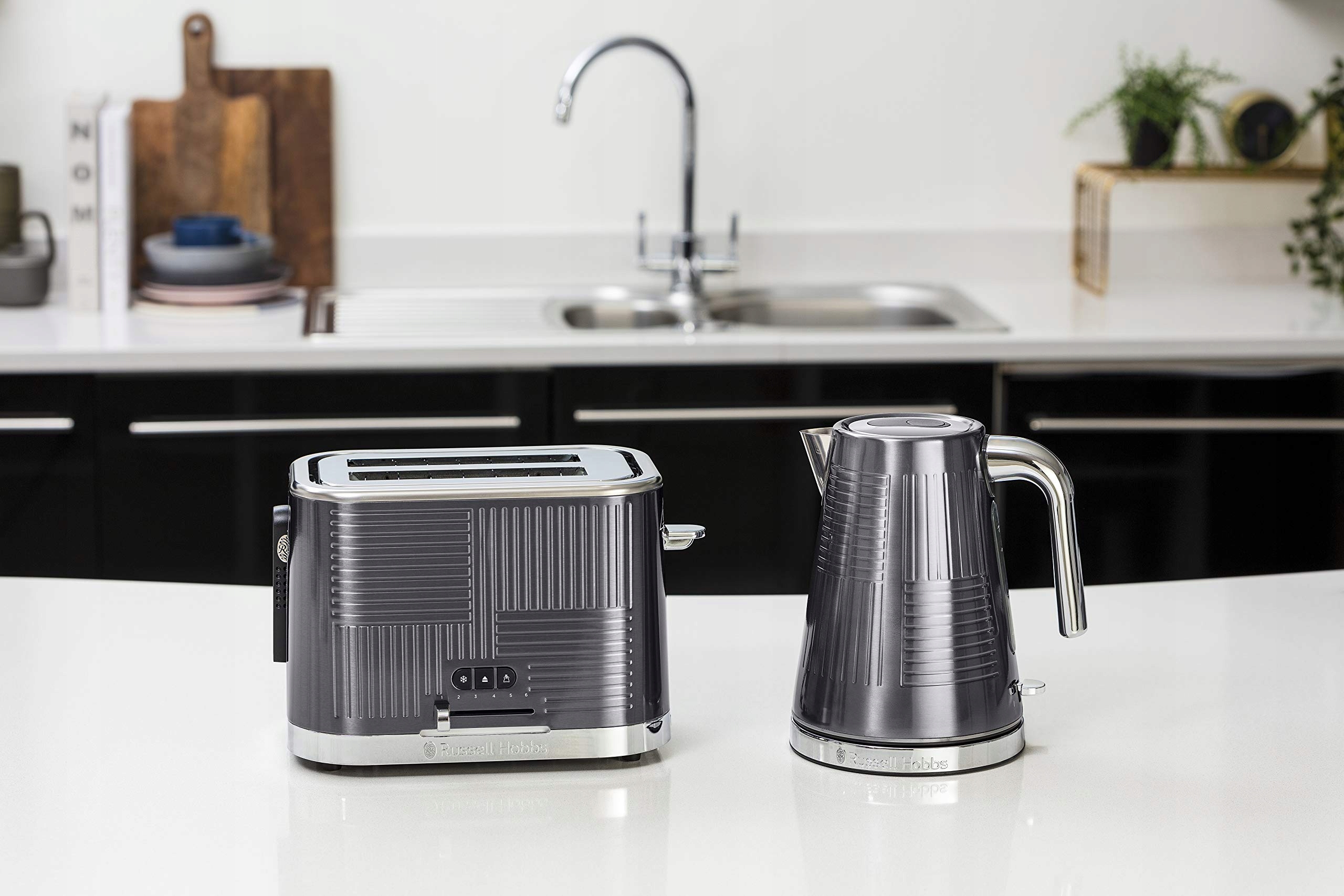 RUSSELL HOBBS Toster 2 Kromki Stalowy Szerokie Szczeliny 6 Stopni 1640W — miniatura 7
