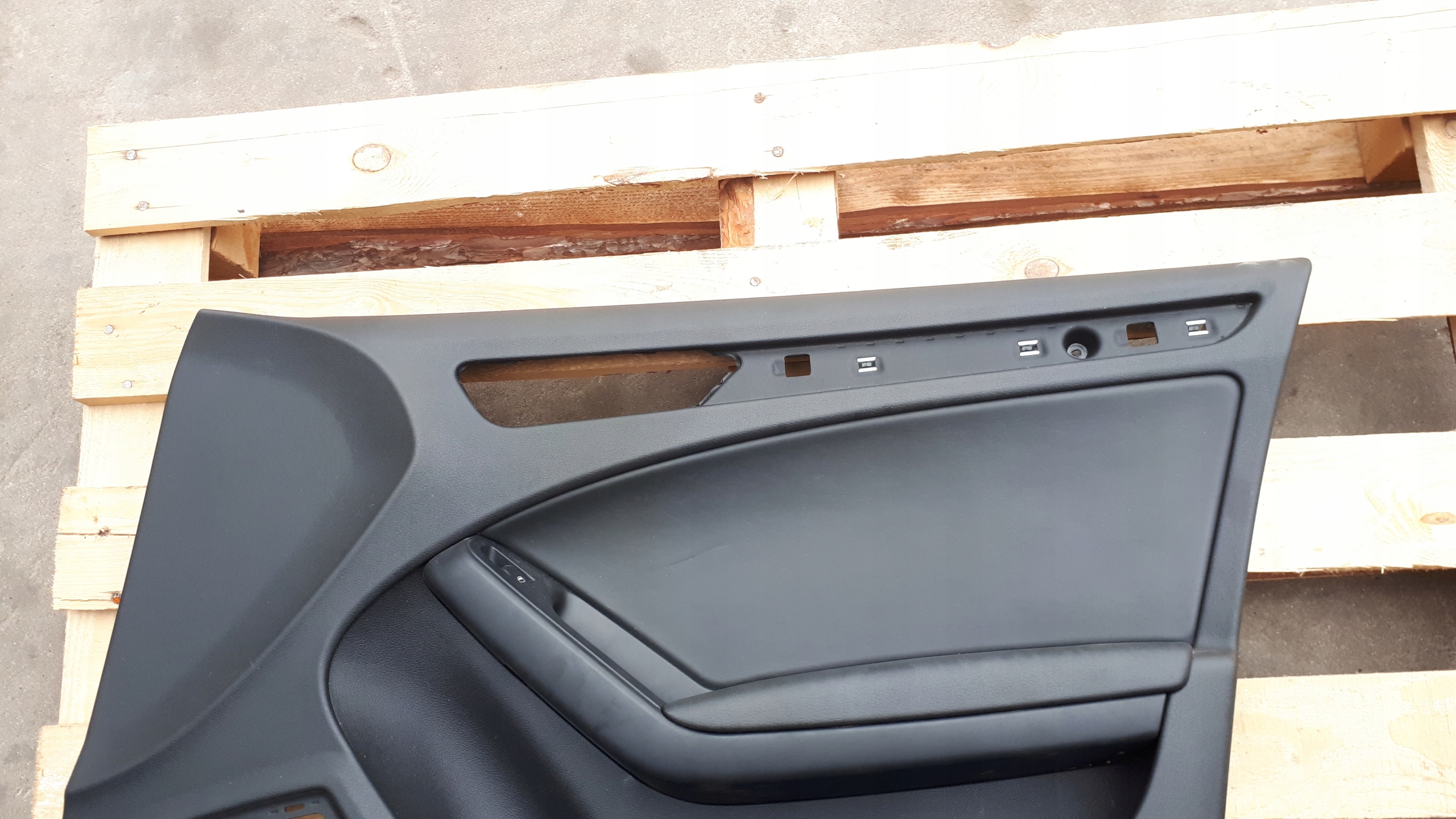S4 B8 A4 side door right front leather EUROPA