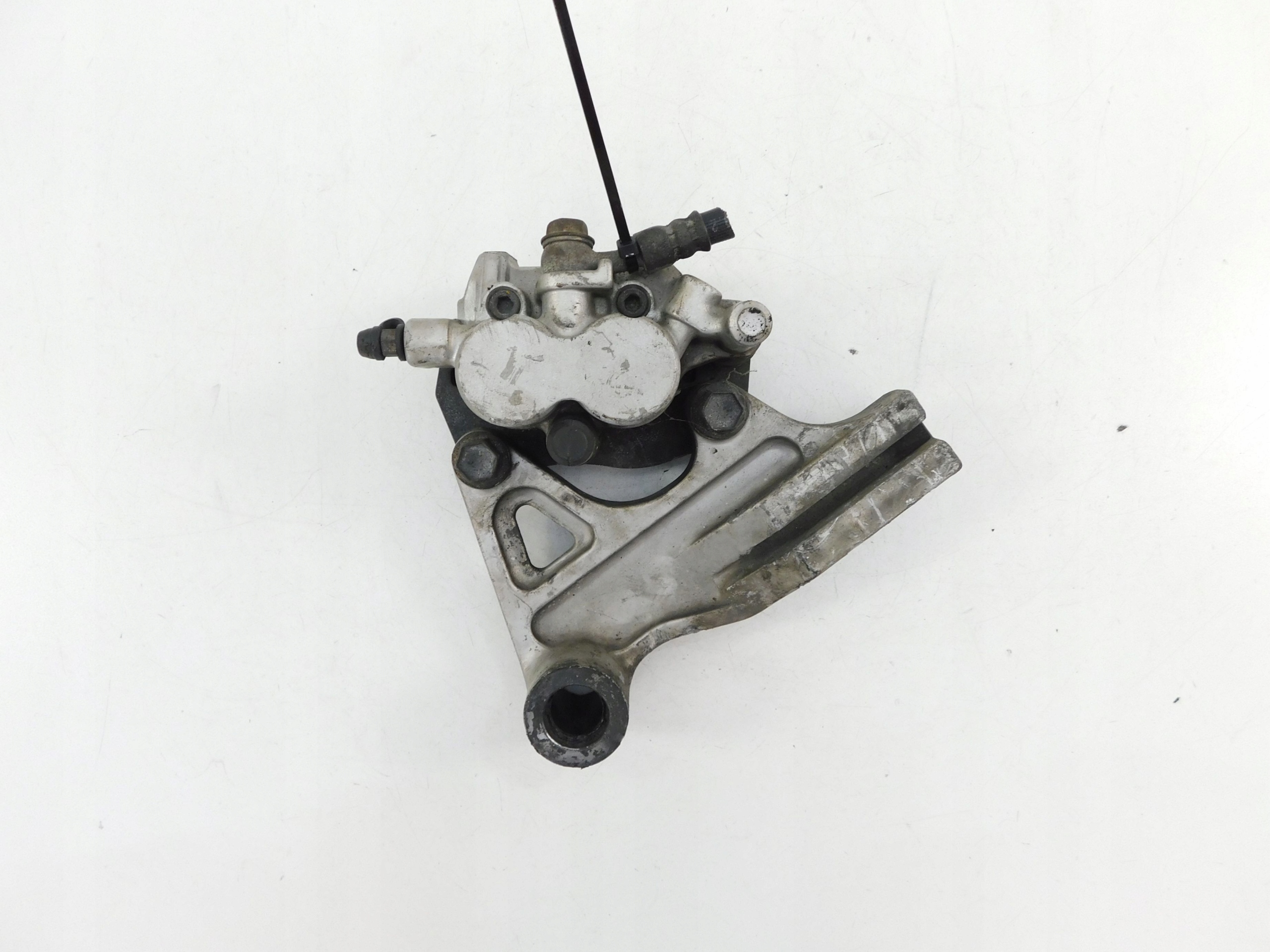 SUZUKI DR 800 ZACISK HAMULCA TYŁ