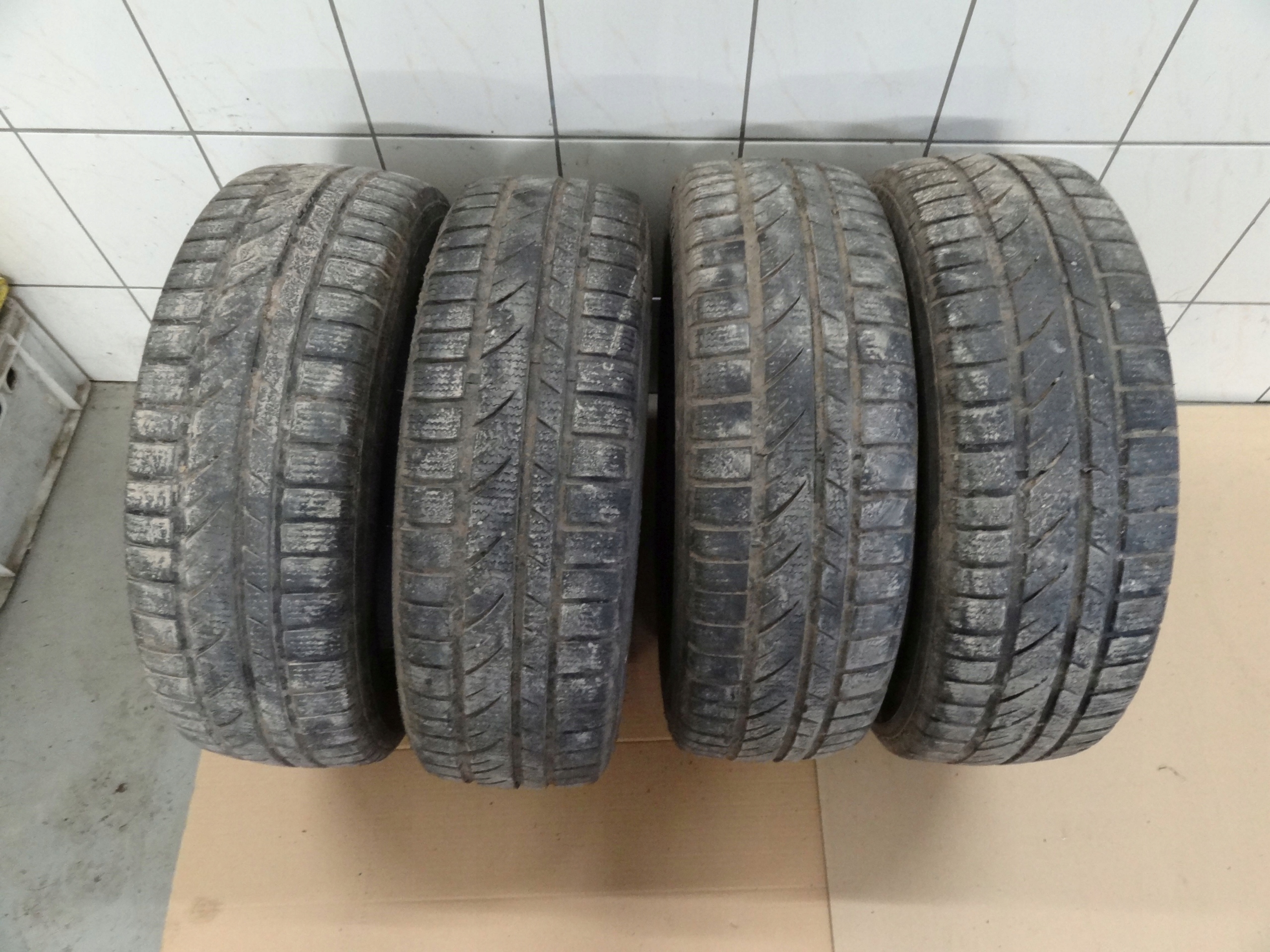 OPONY INFINITY INF-049 WINTER-HERO ZIMA 185/65 R15 88T 5,5 MM 2017 KOMPLET