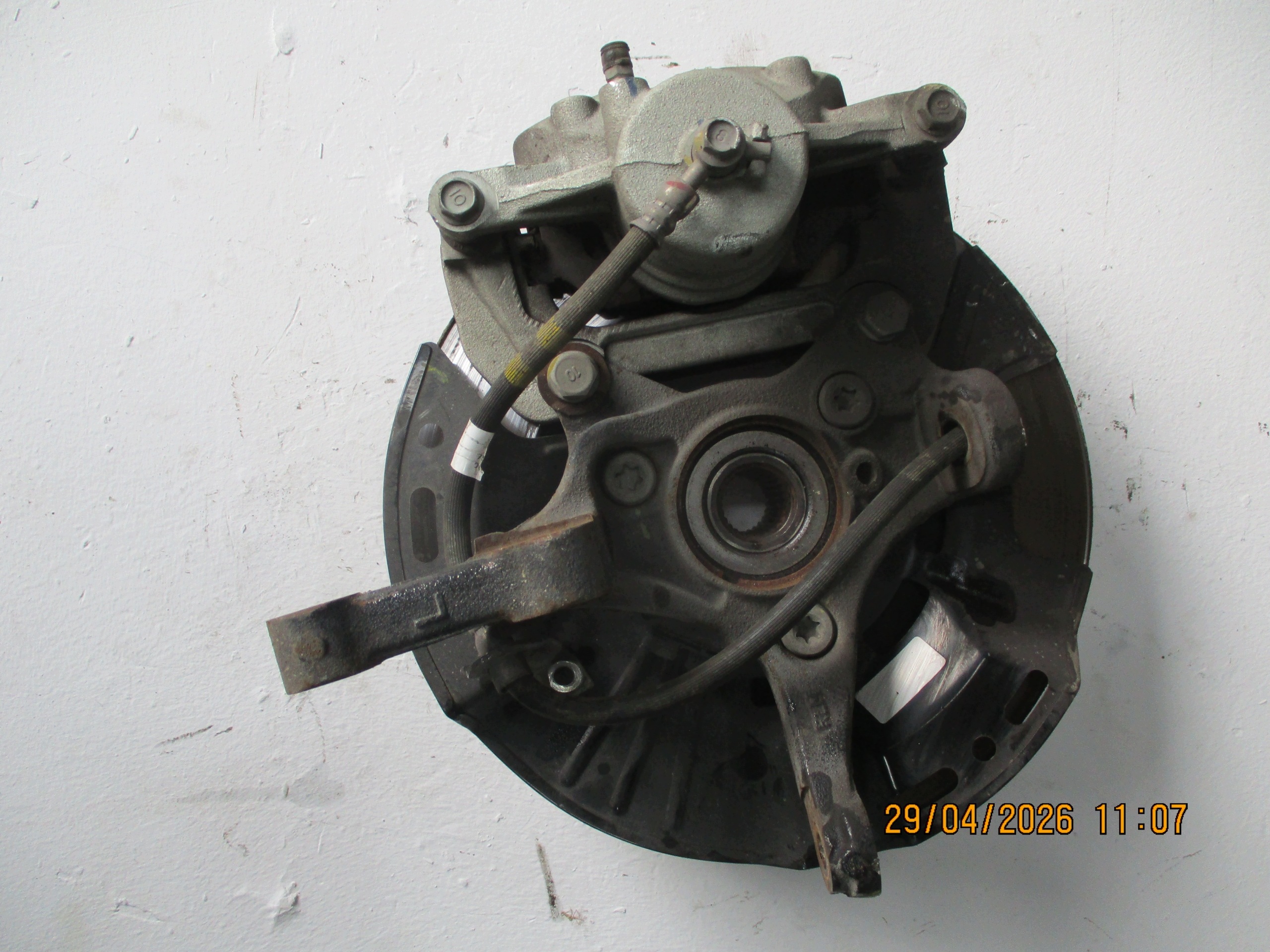 swing left front KIA X-CEED XCEED 23R
