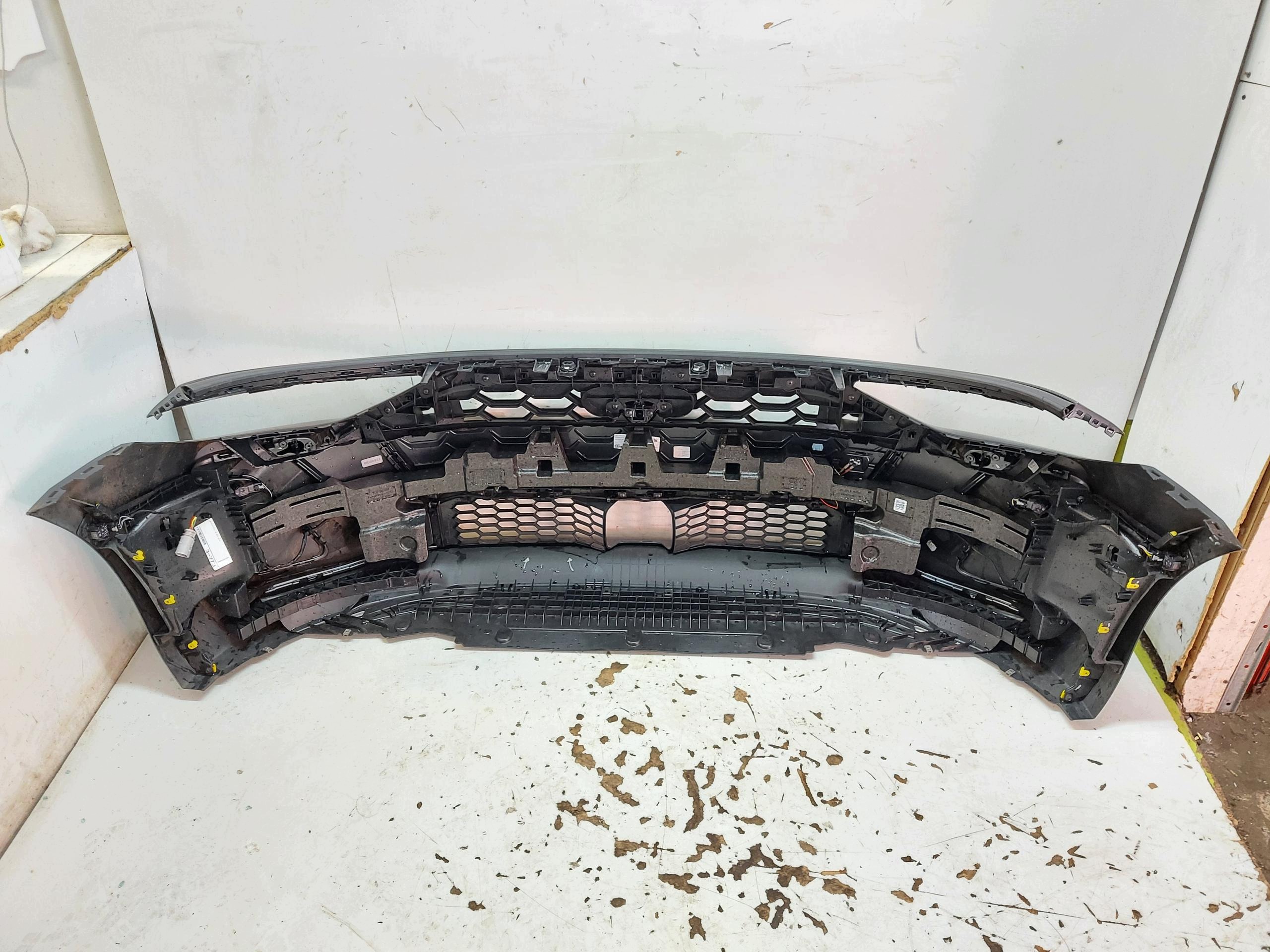 AUDI A5 8B3 B10 AVANT bumper front S-Line LZ7S