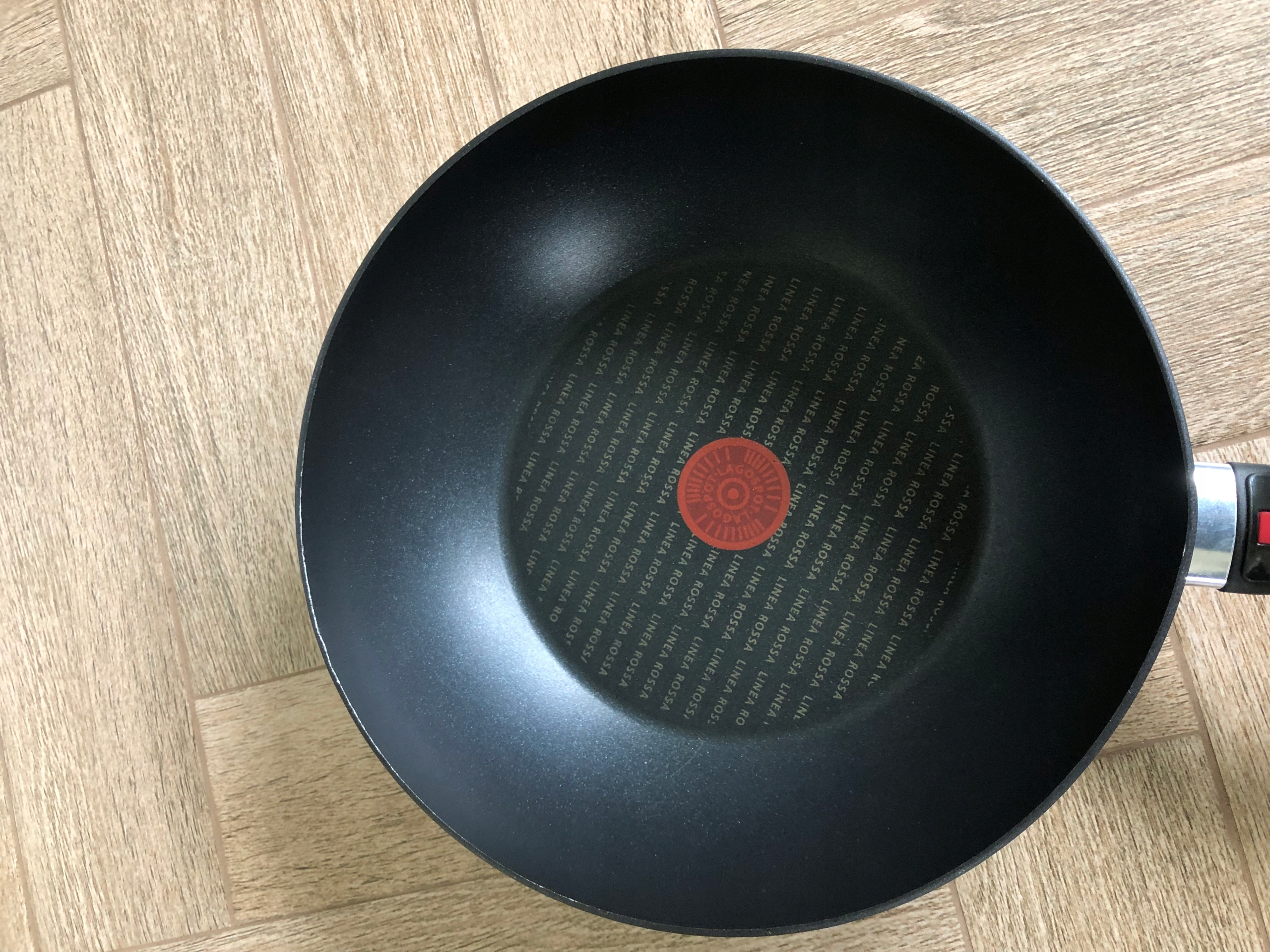 PATELNIA WOK ⌀28CM TITANIUM LAGOSTINA LINEA ROSSA Linia Linea Rpssa