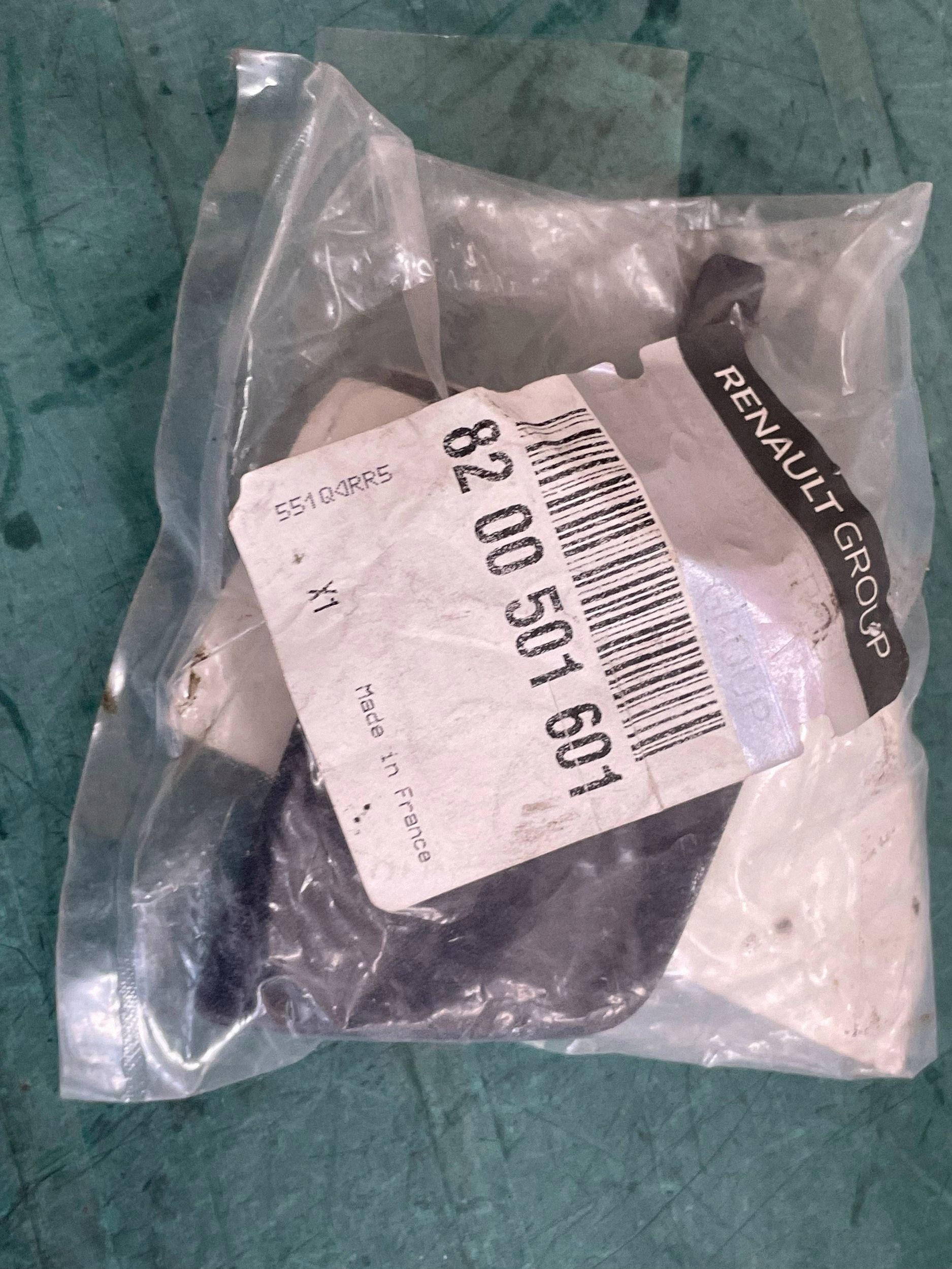 towing hook cap W in bumper front RENAULT KANGOO II 8200501601 @A