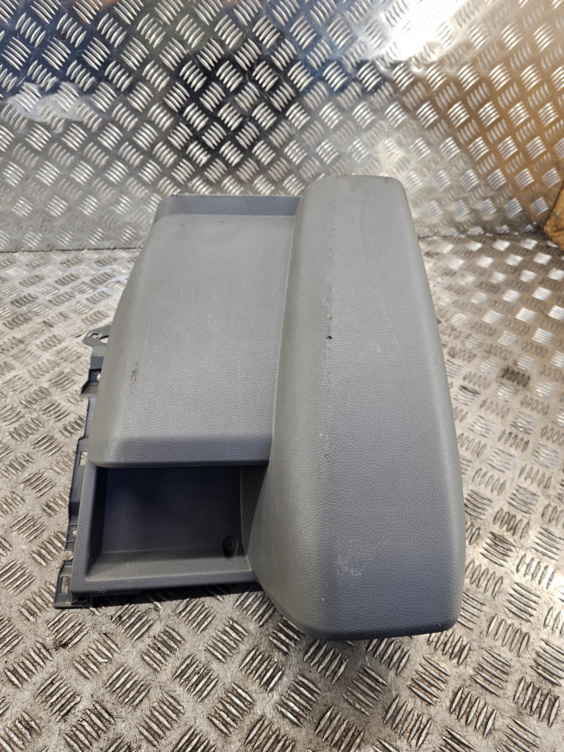 VW T5 T6 Blende Abdeckung mitte tunelu konsole graue 7E1858365