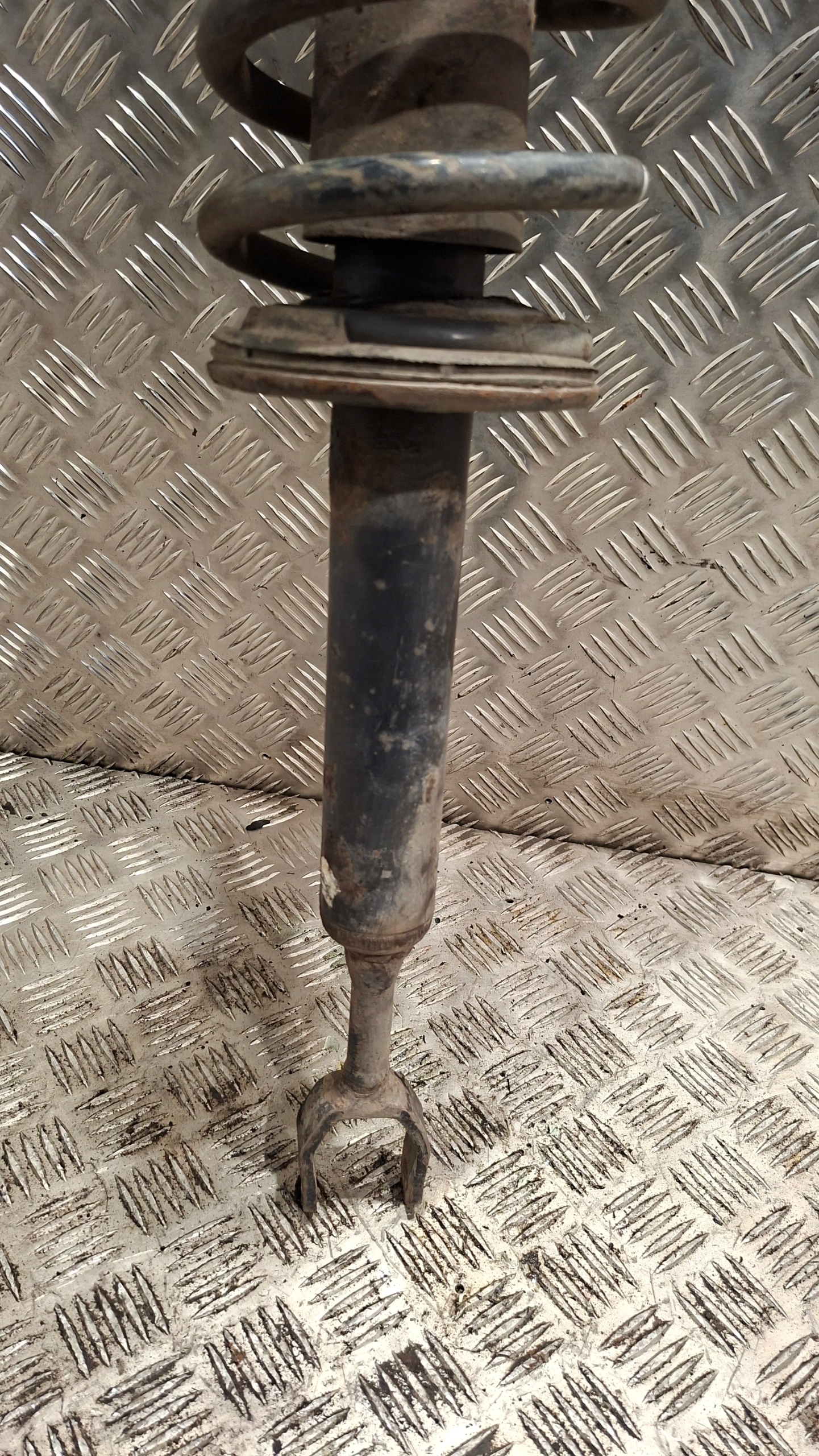 shock absorber right front AUDI A4 B6 1.9TDI