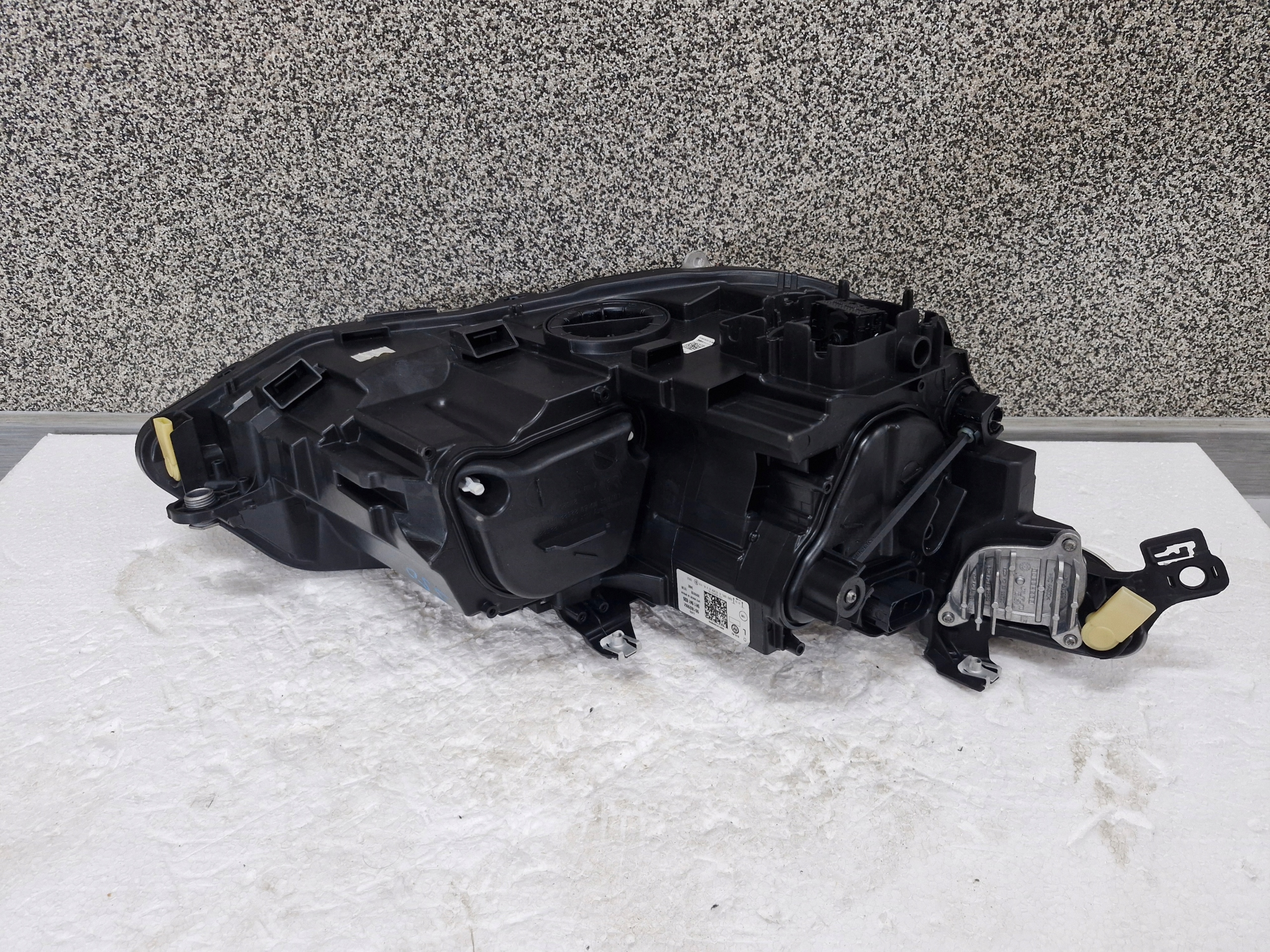light left VW Golf VIII FULL LED IQ Light
