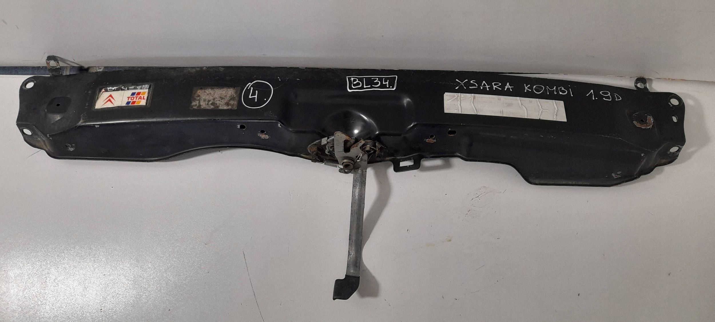 Citroen Xsara and 1,9D support panel for radiators upper 367687 (BL34)