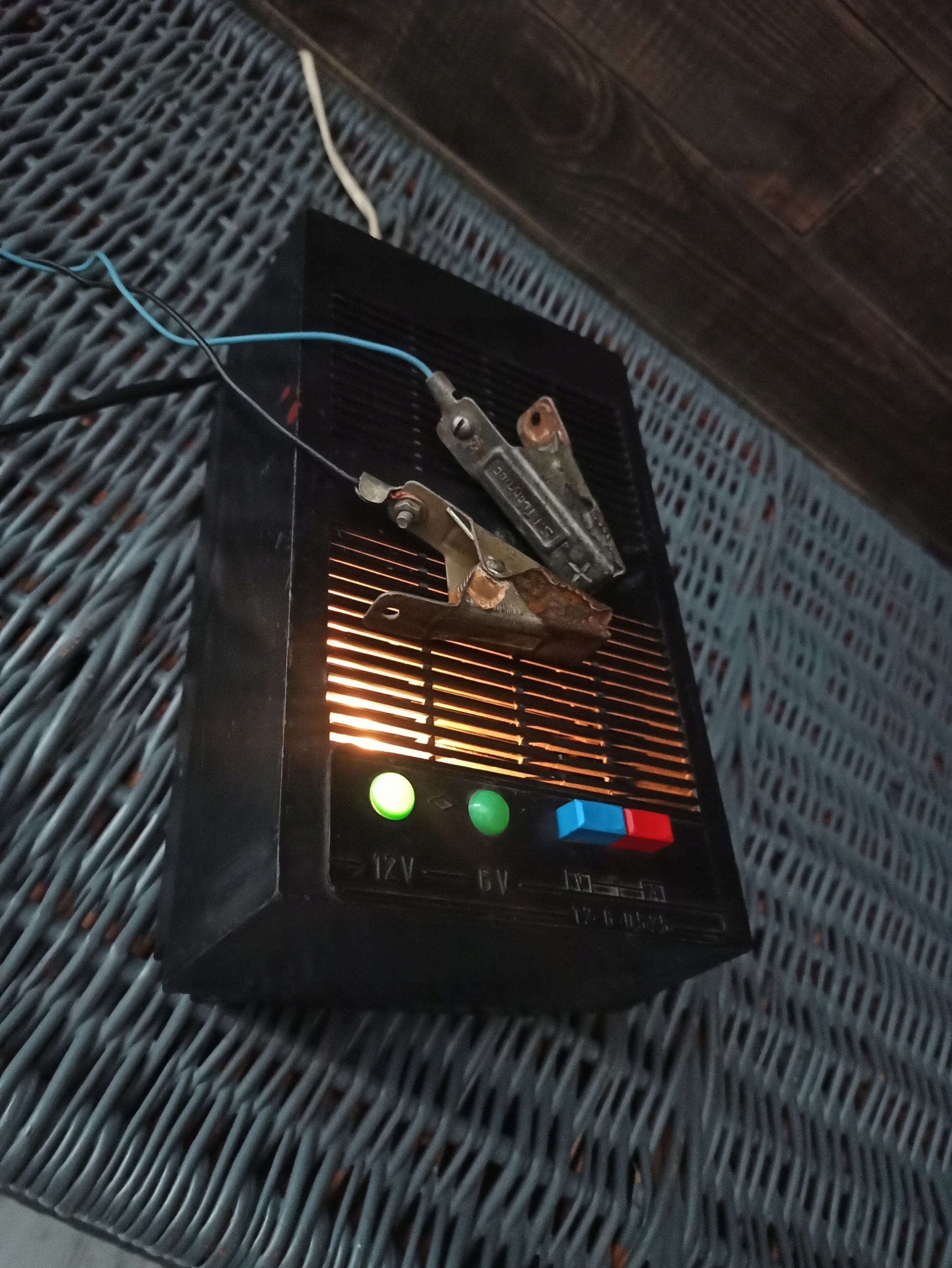 693. PROSTOWNIK ELTRON