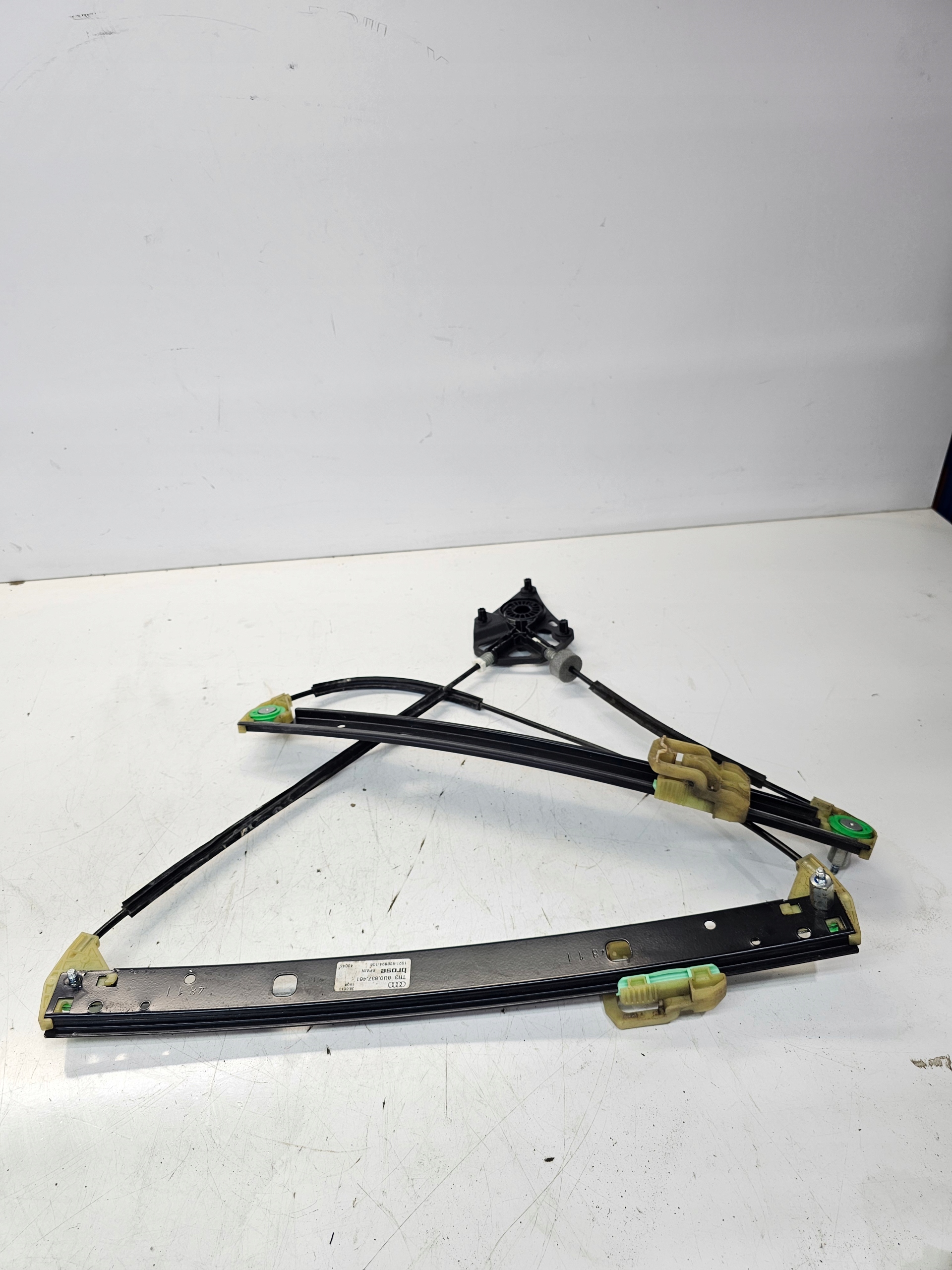 mechanism windows left front AUDI Q3 8U0837461