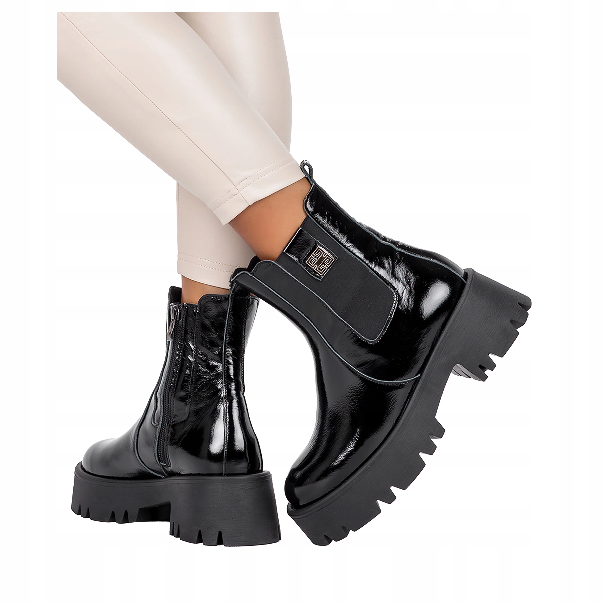 Černé dámské kotníkové boty Kožené Lakované na platformě Polský Výrobek vel. 38