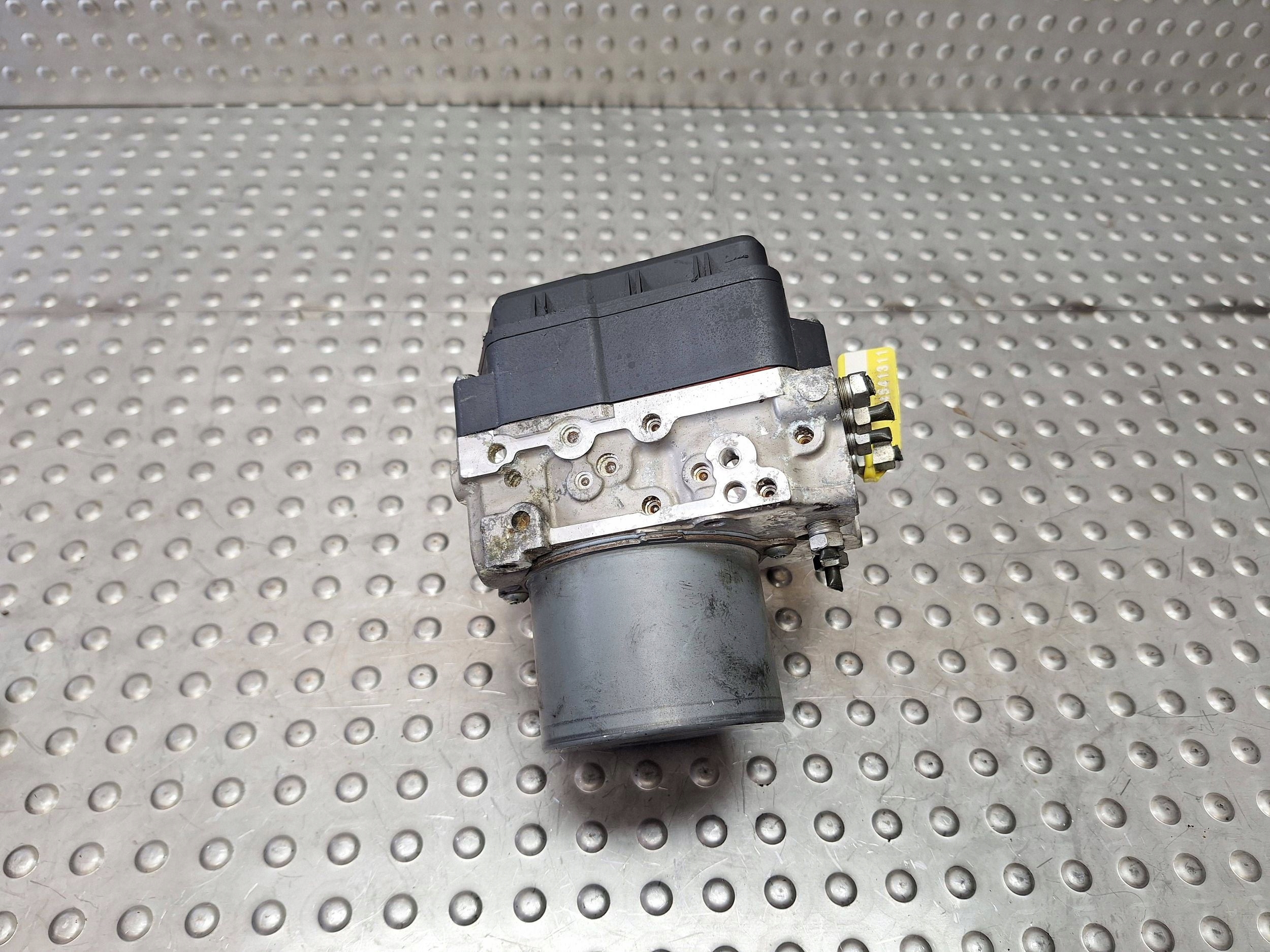 pump control unit ABS 44540-12440 MD 89541-12730 TOYOTA