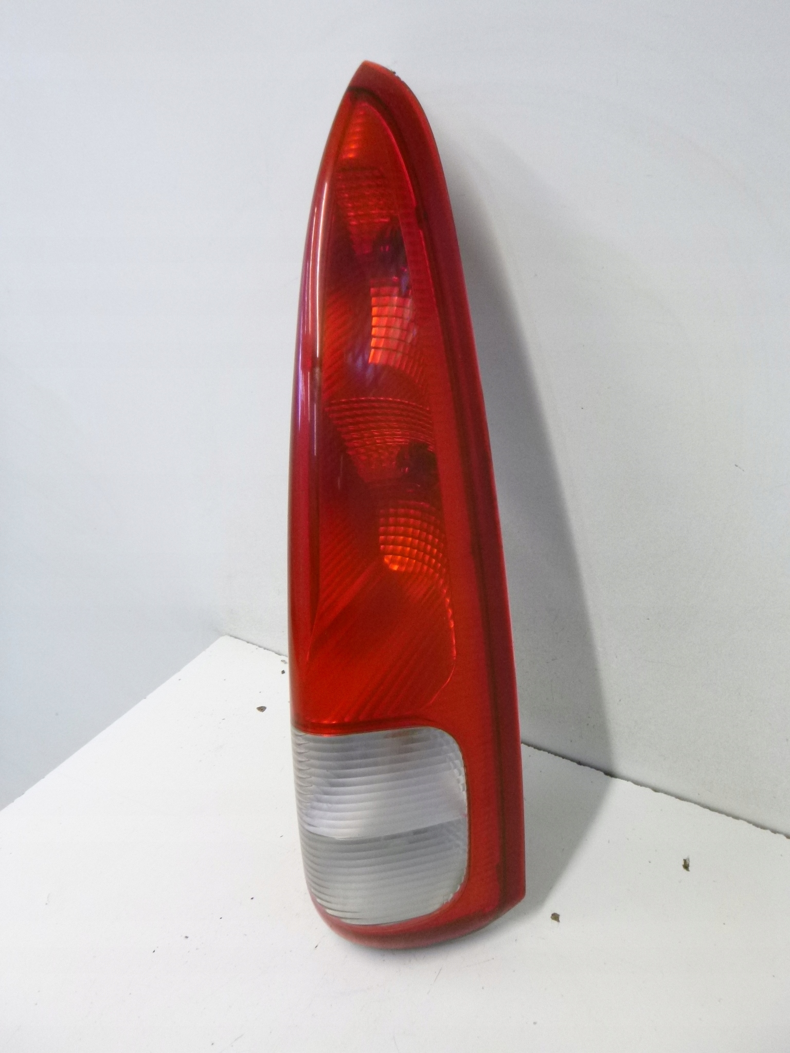 light rear Daewoo Rezoo Tacuma 04r.