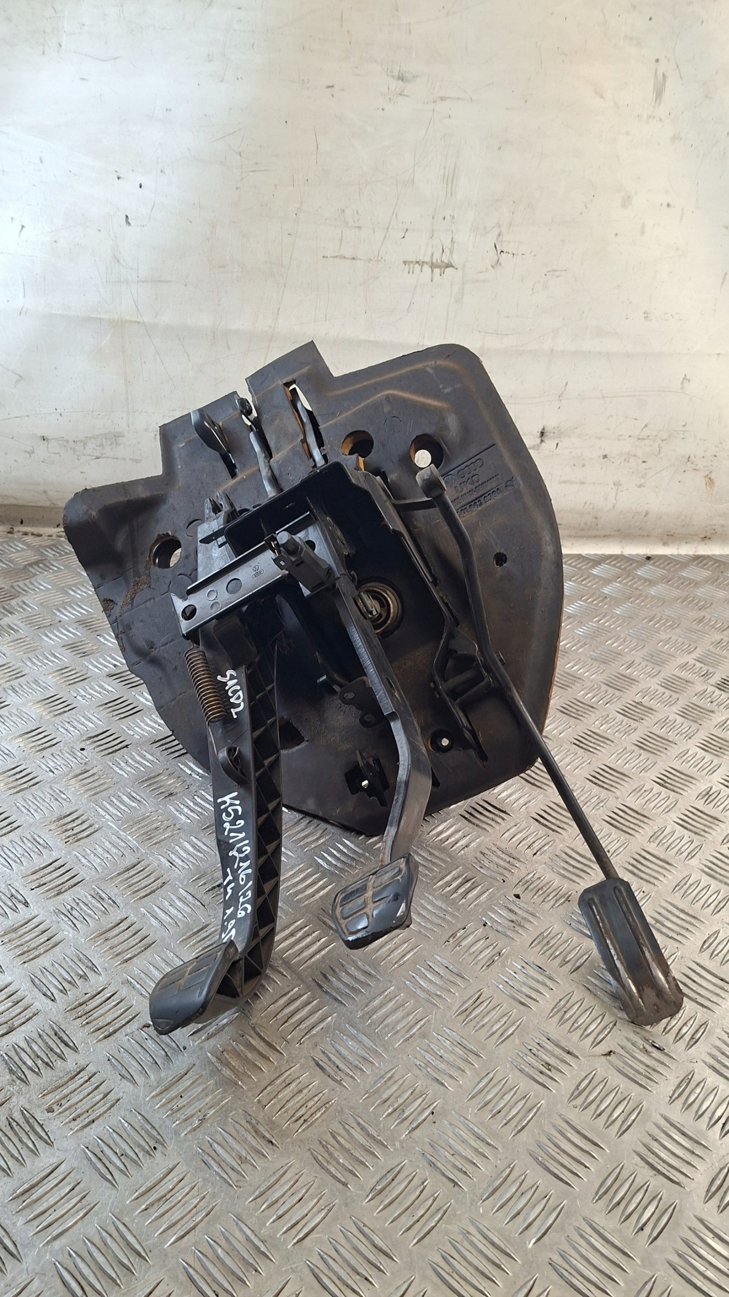 Servo pedale VW TRANSPORTER T4 1.9D