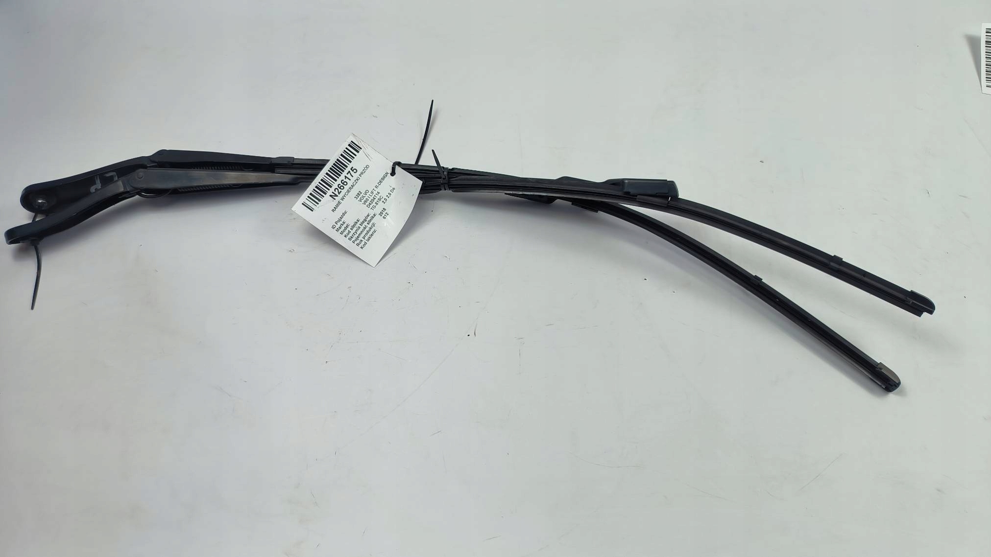 wiper arm front VOLVO V60 and LIFT R-design