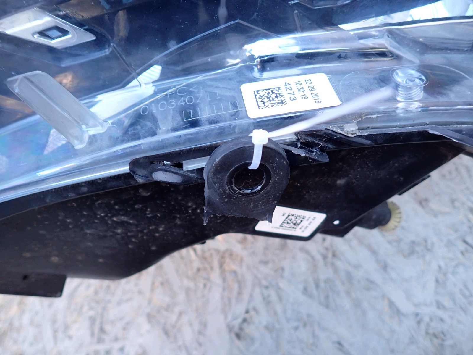 light left REFLEKTOR left RENAULT CLIO IV LIFT 16- 260608367R 080 235