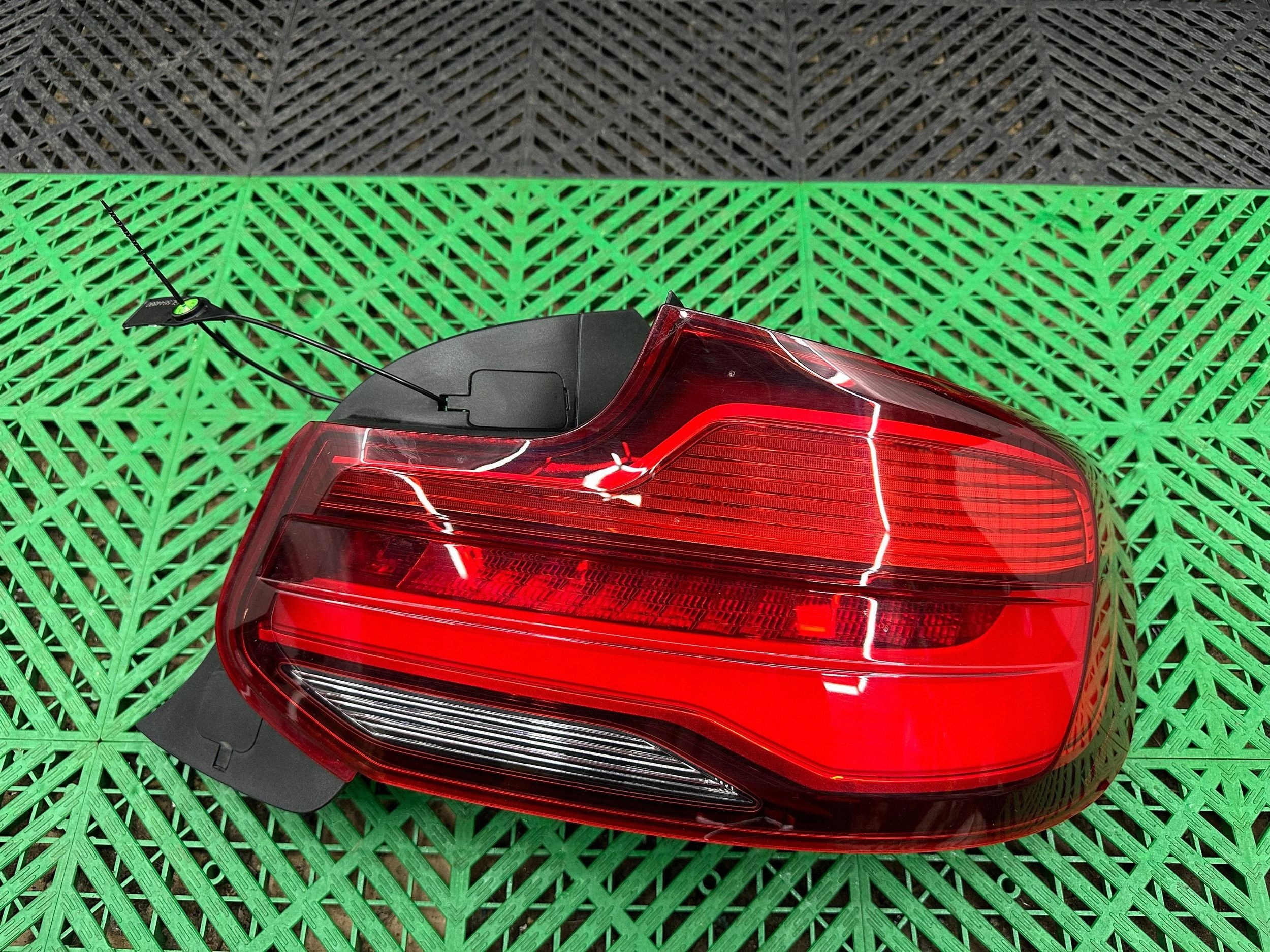 light rear rear part side right BMW M2 F87 7420992