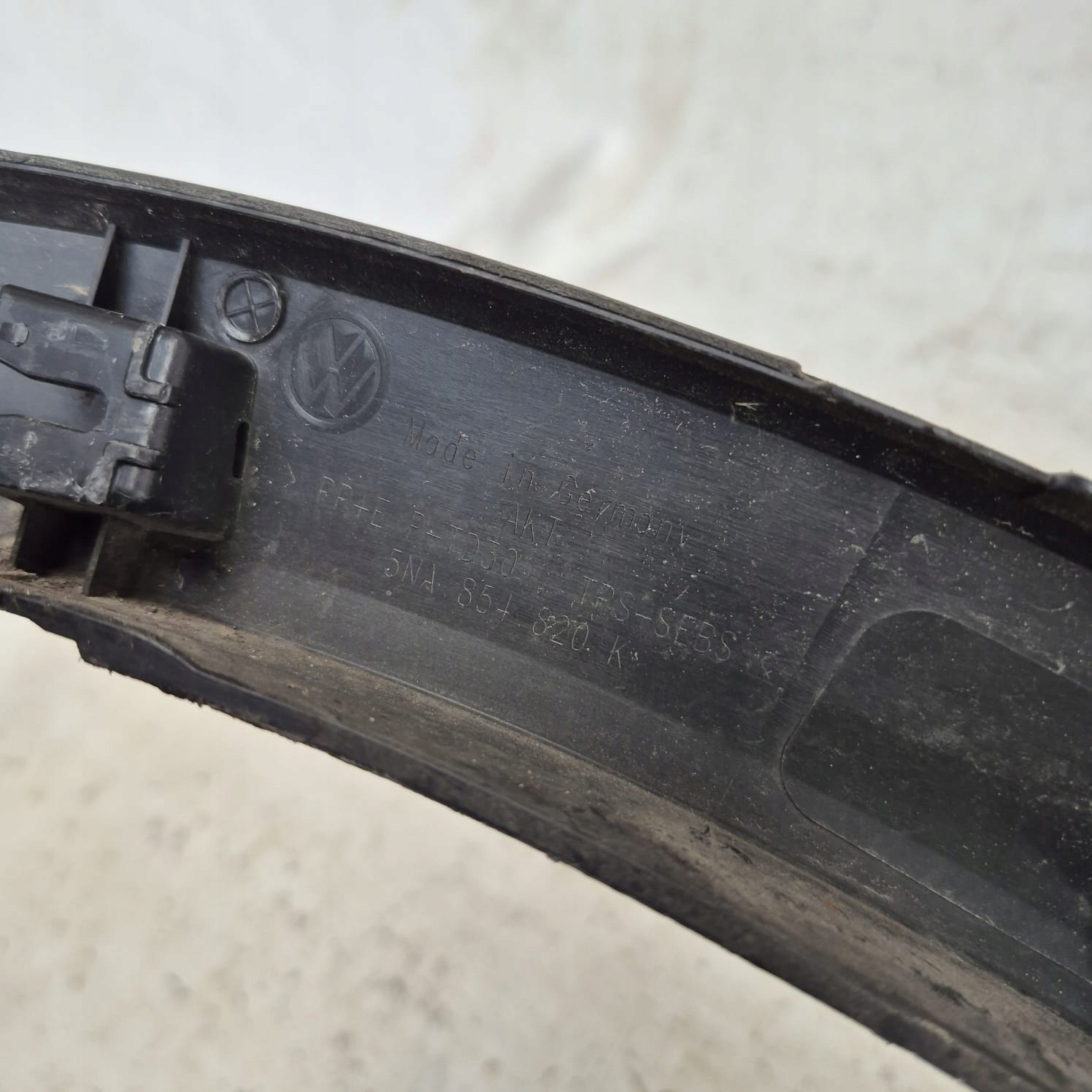 VW TIGUAN II 2 16-24 moulding cap right rear part