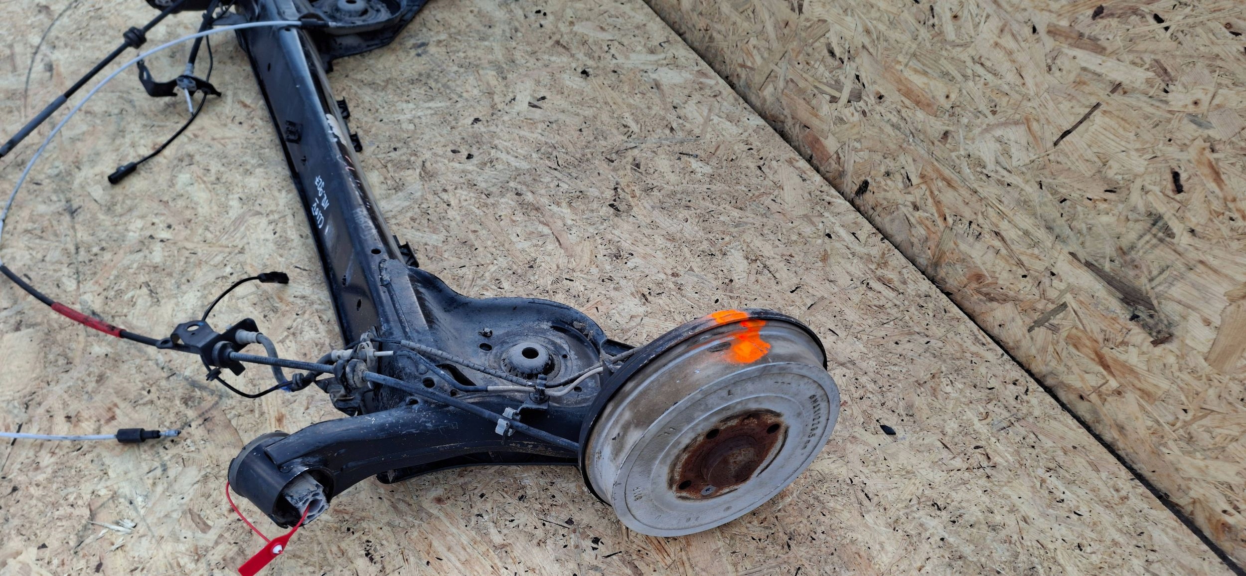 axis rear part BEBNY RENAULT CLIO V 2019
