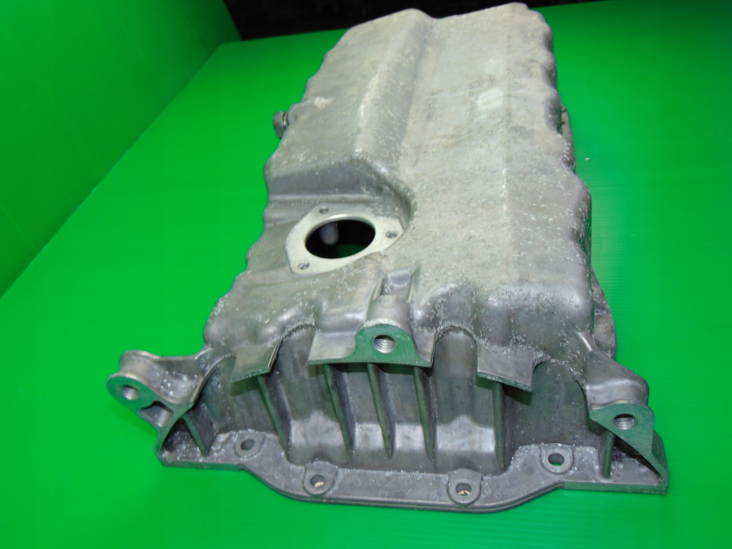 Miska olejowa ORYGINAŁ 1,9TDI 2,0TDI 038103603AG BKC AVQ BXE BKD AZV BJB Jakość części (zgodnie z GVO) O - oryginał z logo producenta pojazdu (OE)