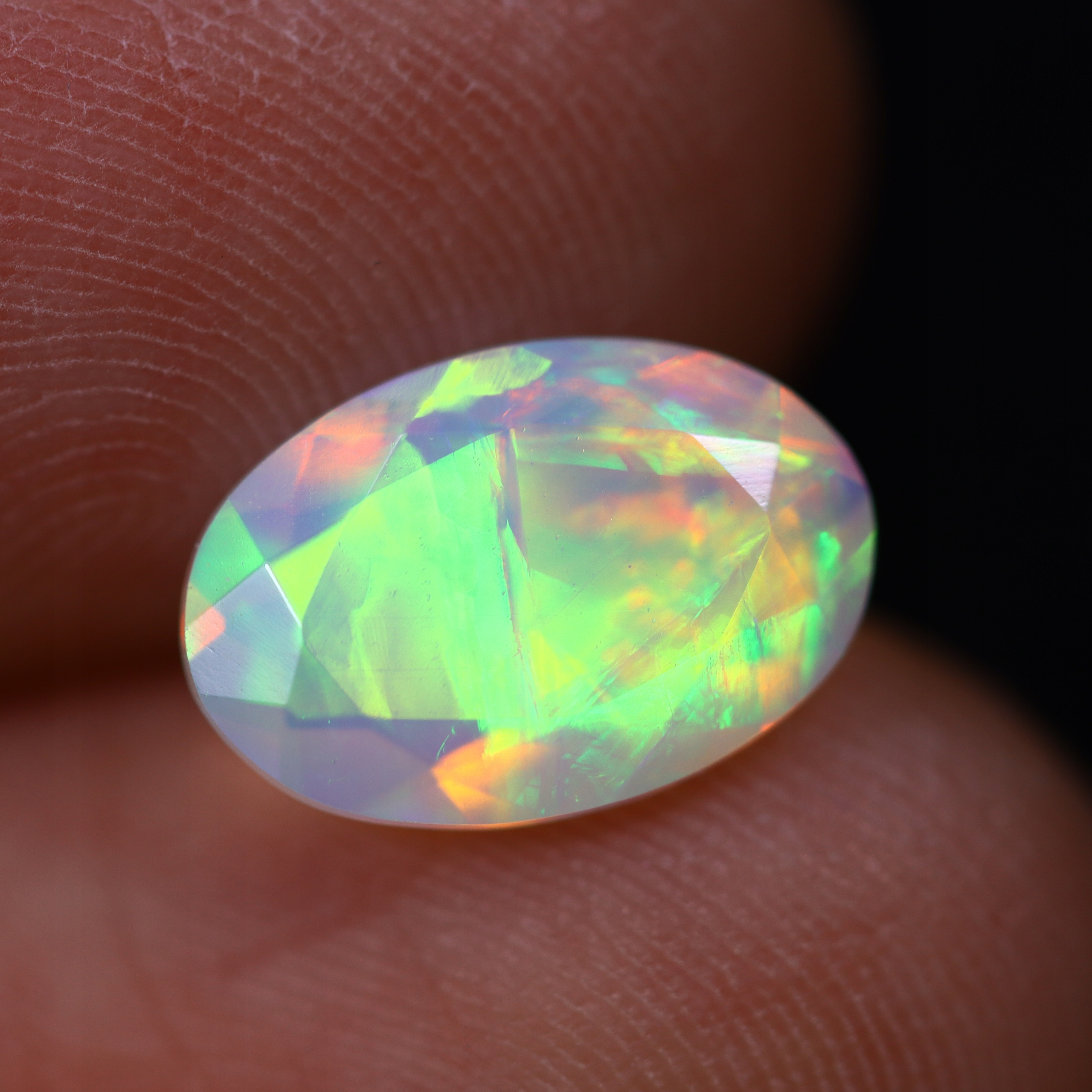 Přírodní opál 1.50 ct Ovál Etiopie certifikát Wbd