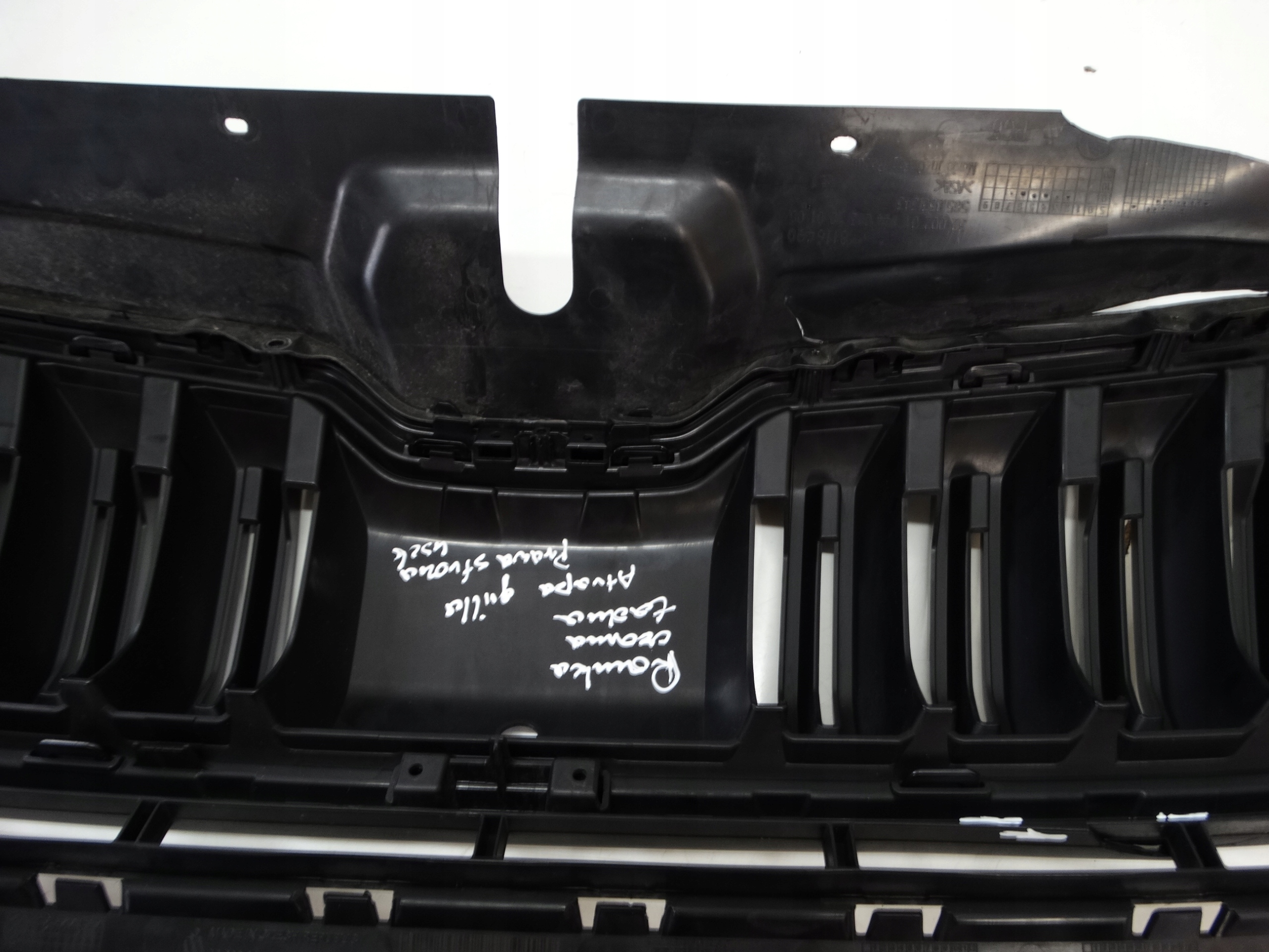 Grille SKODA KODIAQ 565853653A