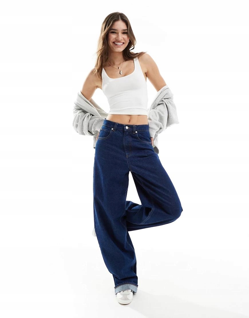 TOP BEZ RĘKAWÓW QJU NJ1__M STRADIVARIUS KLASYCZNY GŁADKI BIAŁY CROP