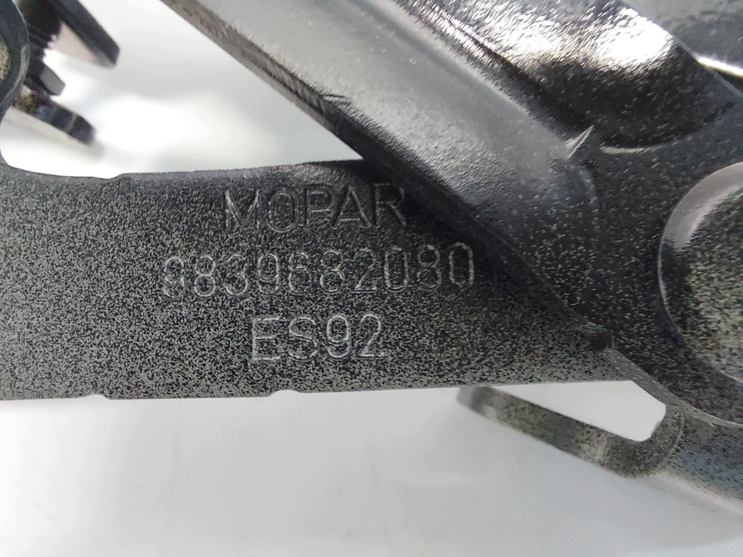 Peugeot 5008 III E5008 hinge bonnet hinges left right komplet 9839682080