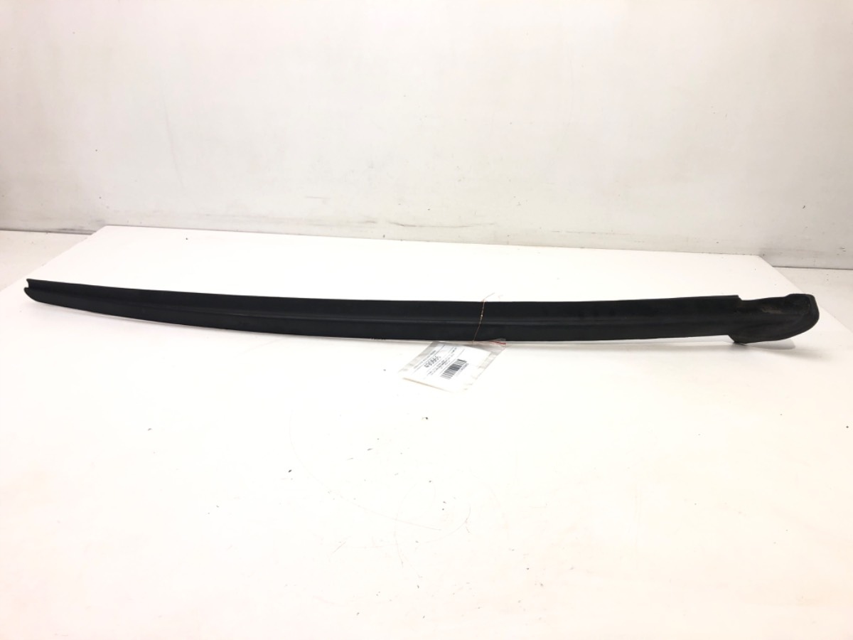 LISTWA SZYBY PRZEDNIEJ PRAWA CITROEN C6 05-12