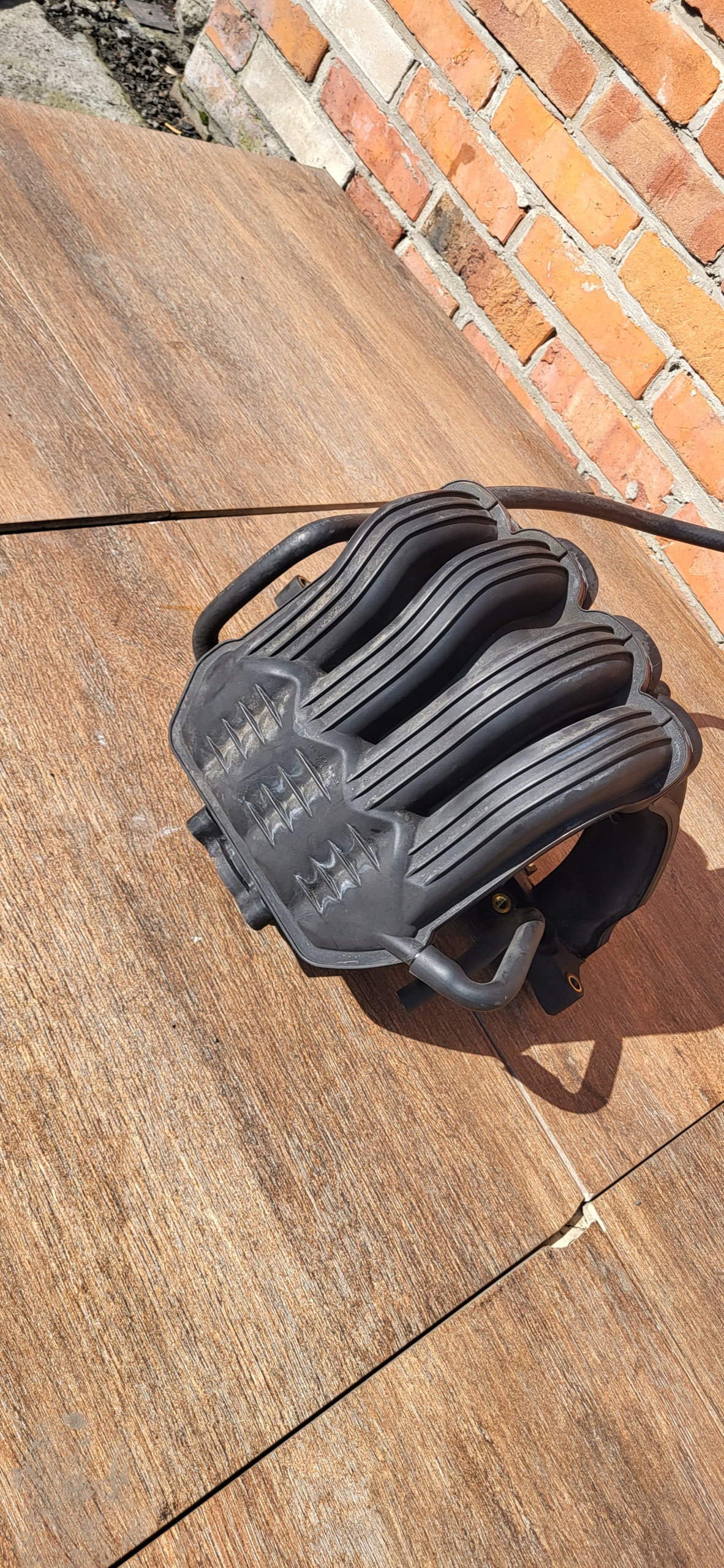 CHEROKEE LIBERTY KJ 01-07R 2.4 b коллектор впускной