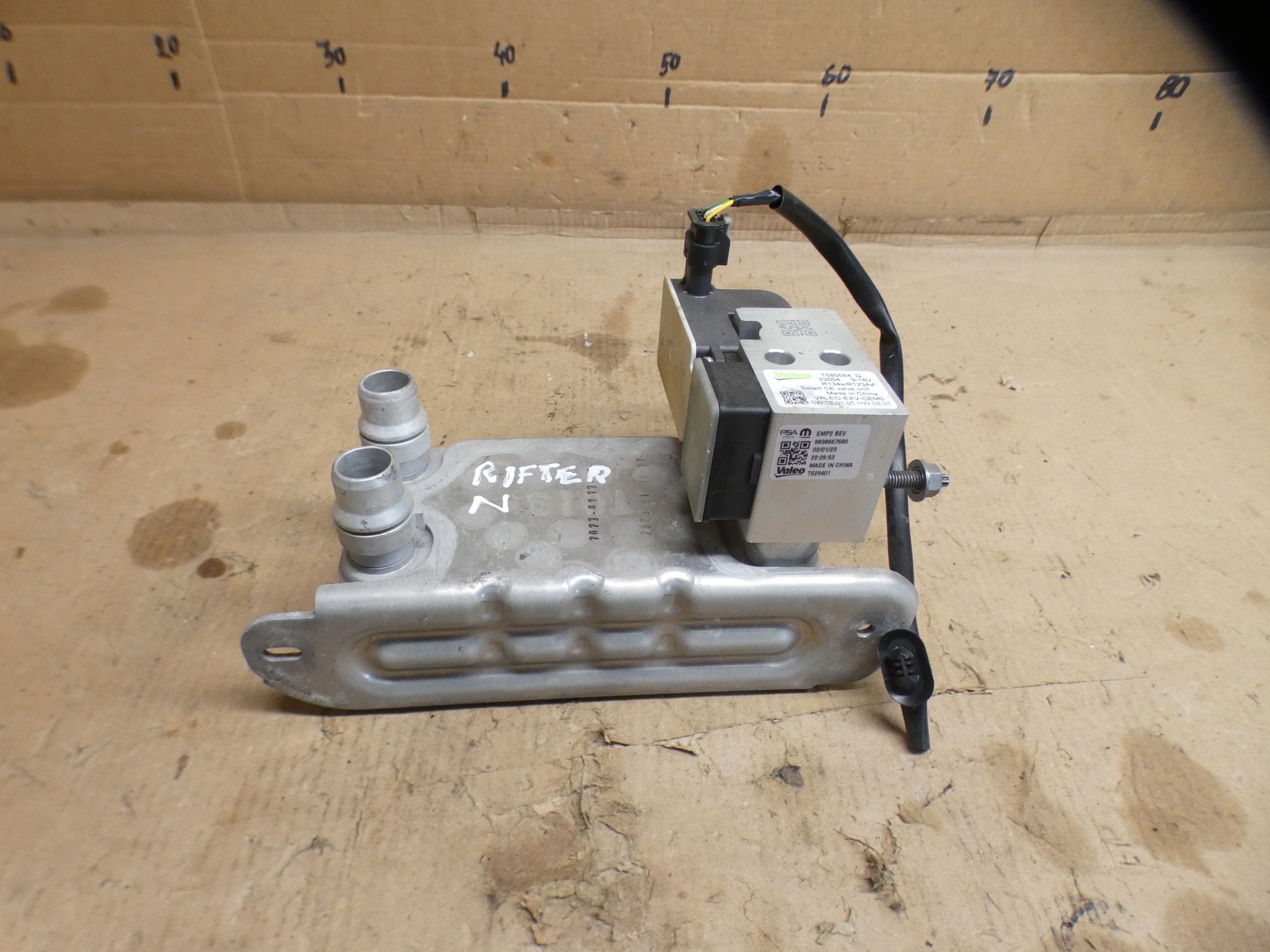Citroen E-Berlingo IV E-RIFTER Osuszacz klimatizaci 9838667680
