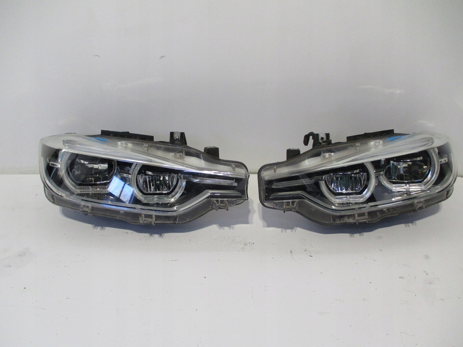 LAMPA FULL LED BMW 3 F30 F31 6738711 LEWA