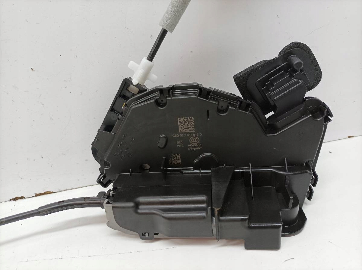lock door left front 5TC837015D Skoda Karoq and (2017-)