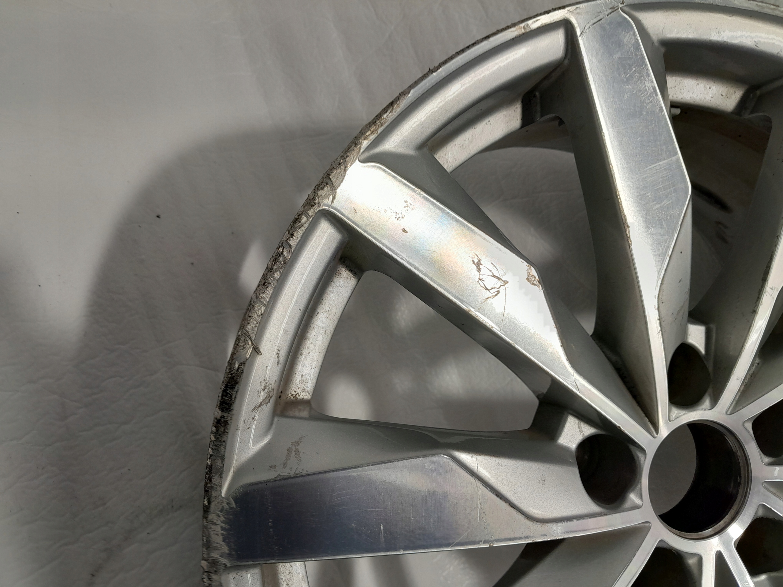AUDI A4 B9 A5 8W A6 disk ALU 18'' CALI ORG. 8W0601025S