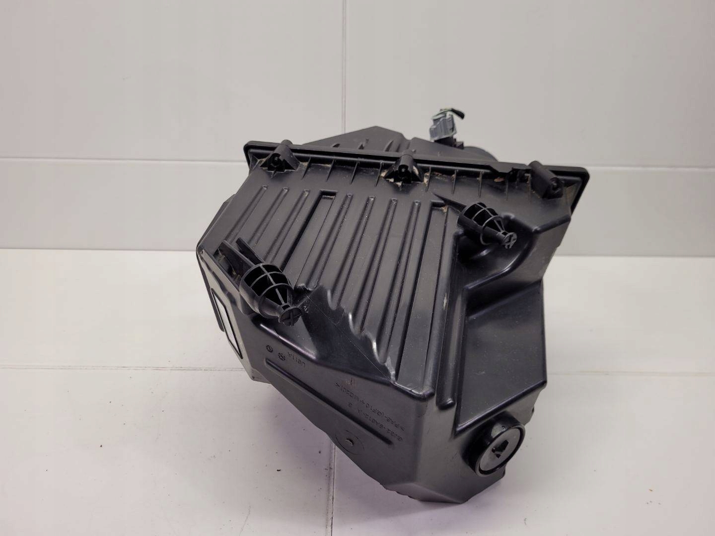 корпус салонного фильтра Воздух LAND ROVER Range Evoque 2018