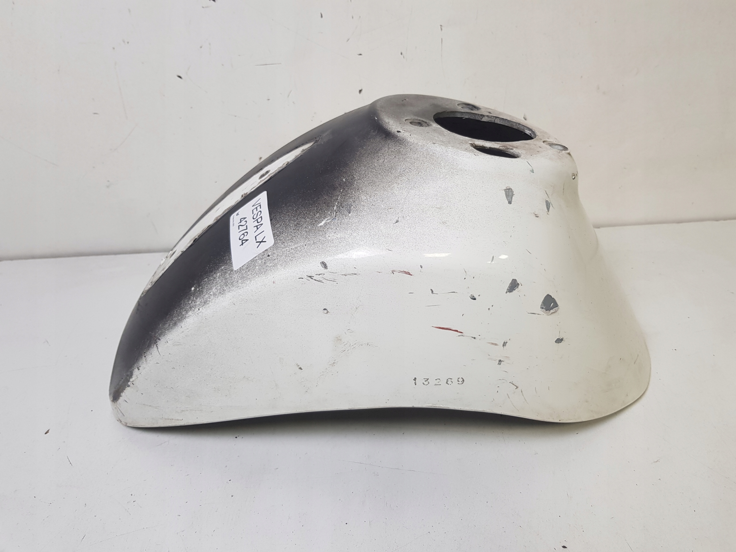 600415 - PIAGGIO VESPA LX ПЕРЕДНЄ КРИЛО